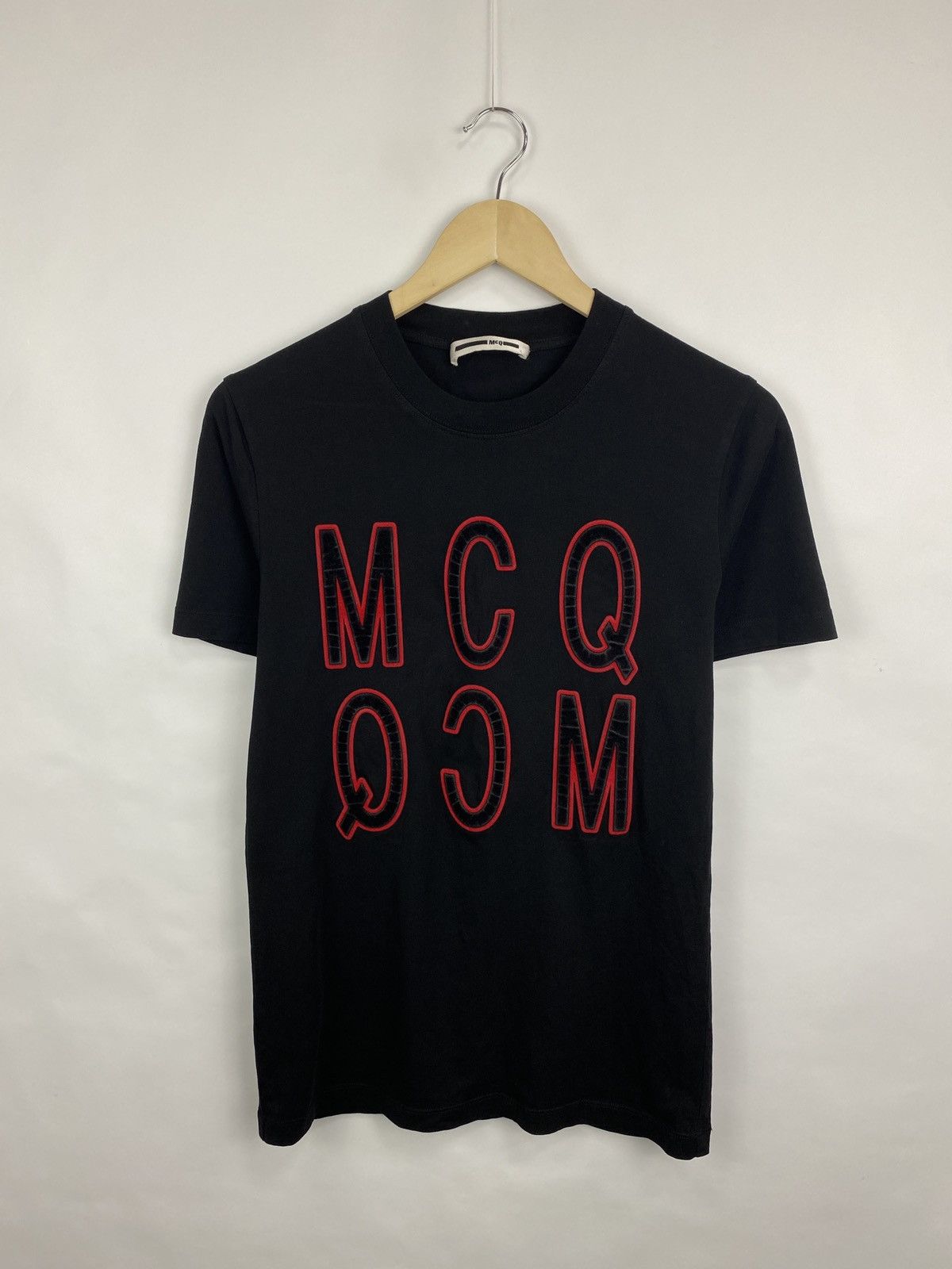 Alexander McQueen 🇮🇹 Alexander McQueen London Rare T-Shirt Retro Hype Y2K Size US S / EU 44-46 / 1 - 3 Thumbnail