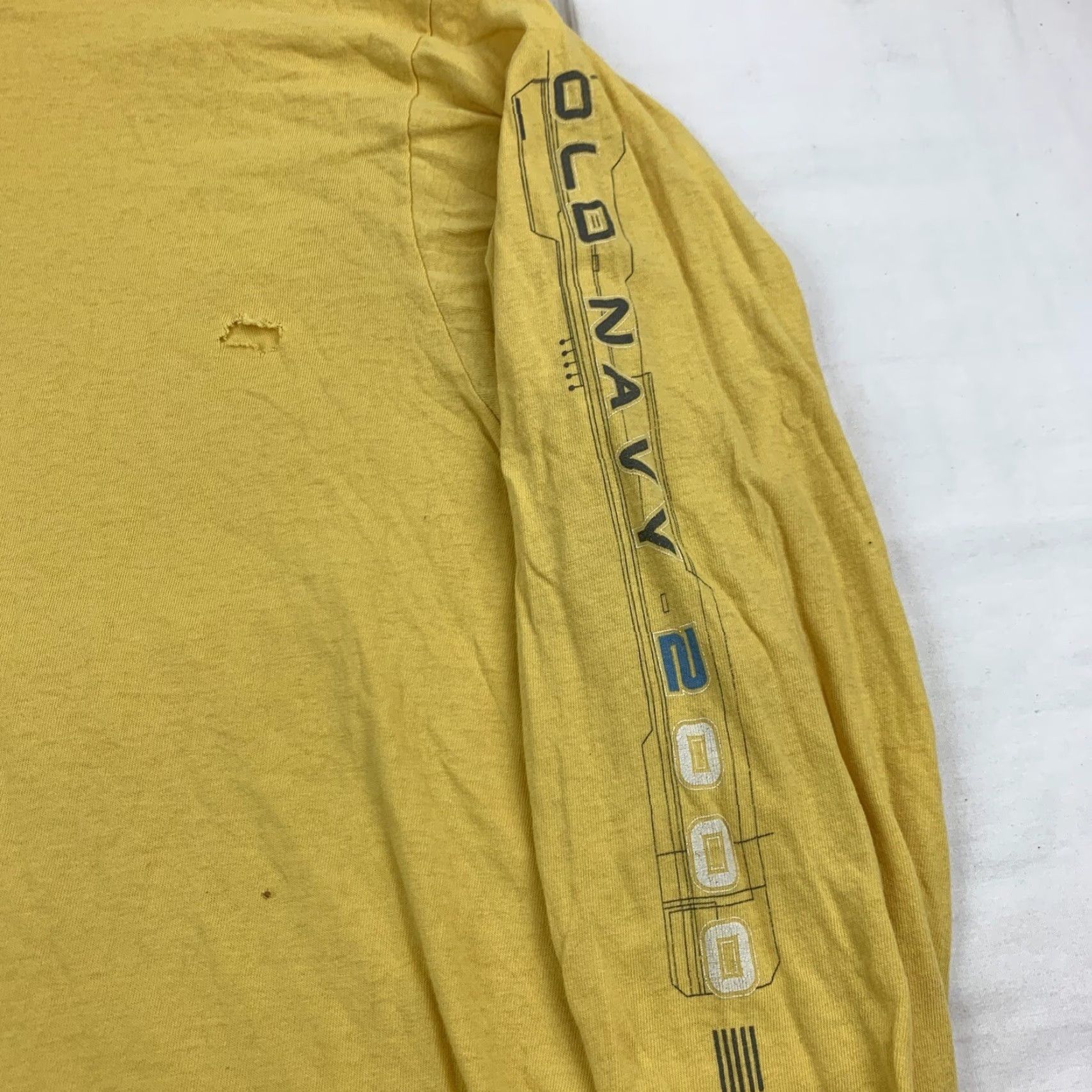 Old Navy VINTAGE Old Navy Grunge T-Shirt Adult Medium Yellow Long Sleeve Crew Neck Mens Size US M / EU 48-50 / 2 - 3 Thumbnail