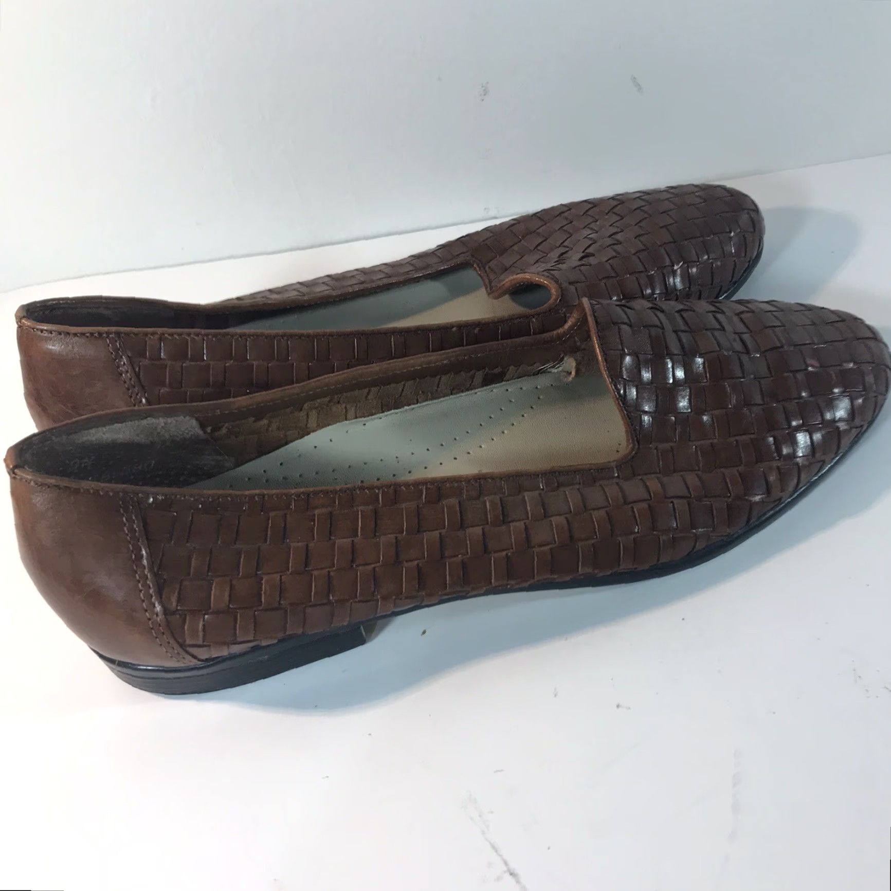 Vintage Trotters Women’s Leather Loafers Size 9N Brown Basket Weave Casual Comfort Slip On Size US 9 / IT 39 - 3 Thumbnail