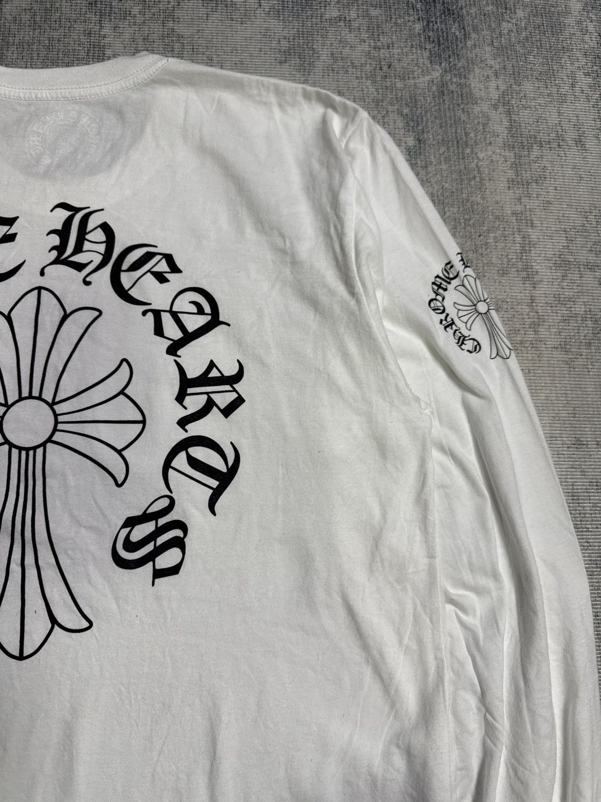 Chrome Hearts LIKE NEW! CROSS NECK PRINT LONG SLEEVES Size US M / EU 48-50 / 2 - 11 Thumbnail