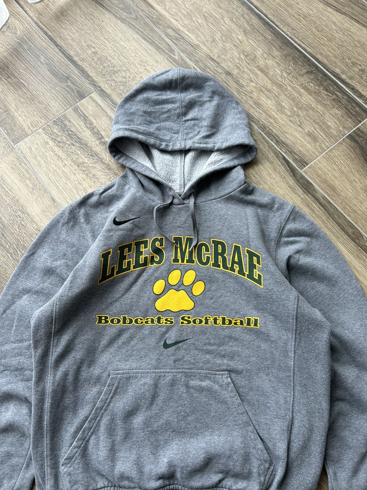 Nike × Vintage Nike Vintage Bobcats big logo y2k hoodies mens Size US M / EU 48-50 / 2 - 2 Thumbnail