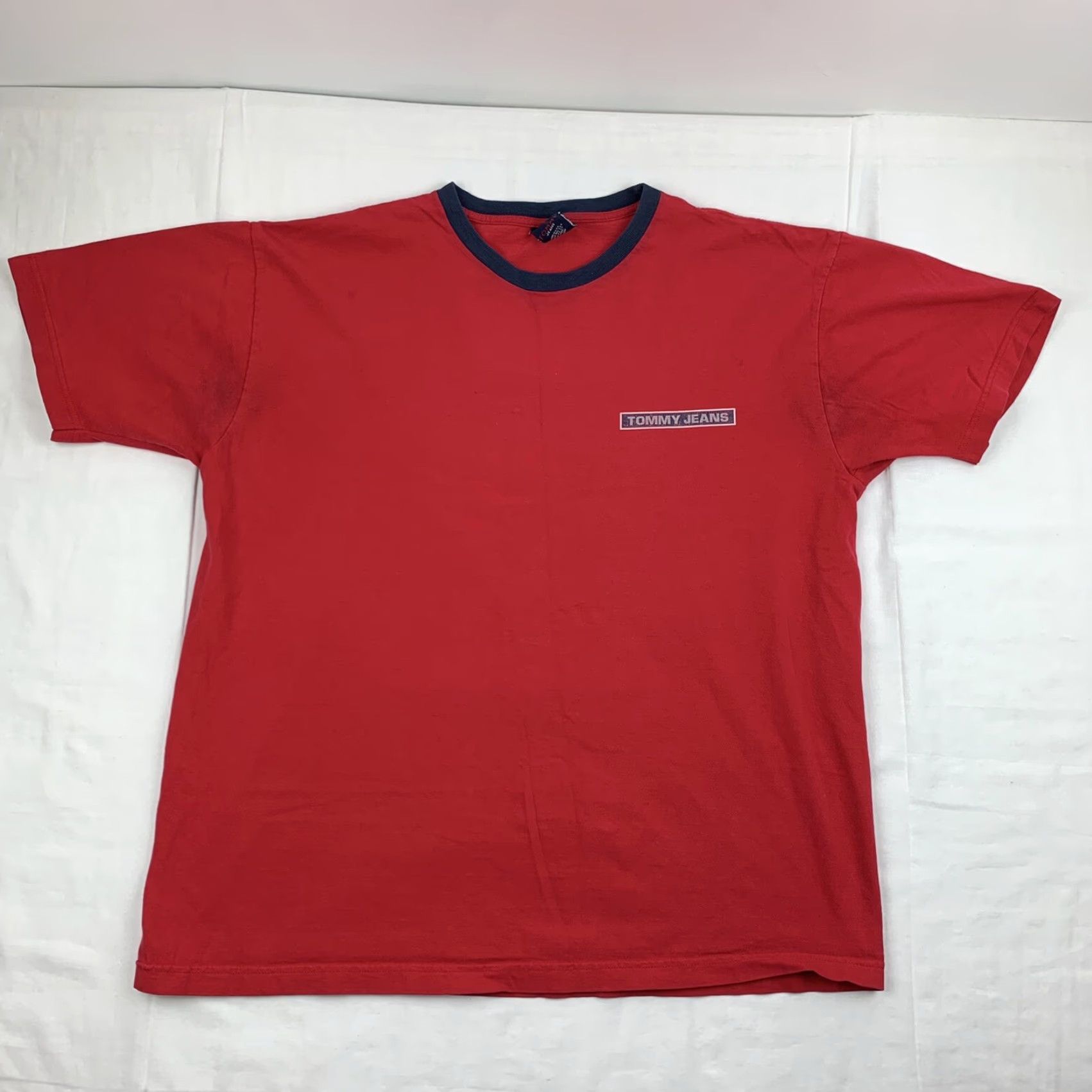 Tommy Hilfiger VINTAGE Tommy Hilfiger Tommy Jeans T-Shirt Adult L Red 90s Y2K Mens Tee Size US L / EU 52-54 / 3 - 3 Thumbnail