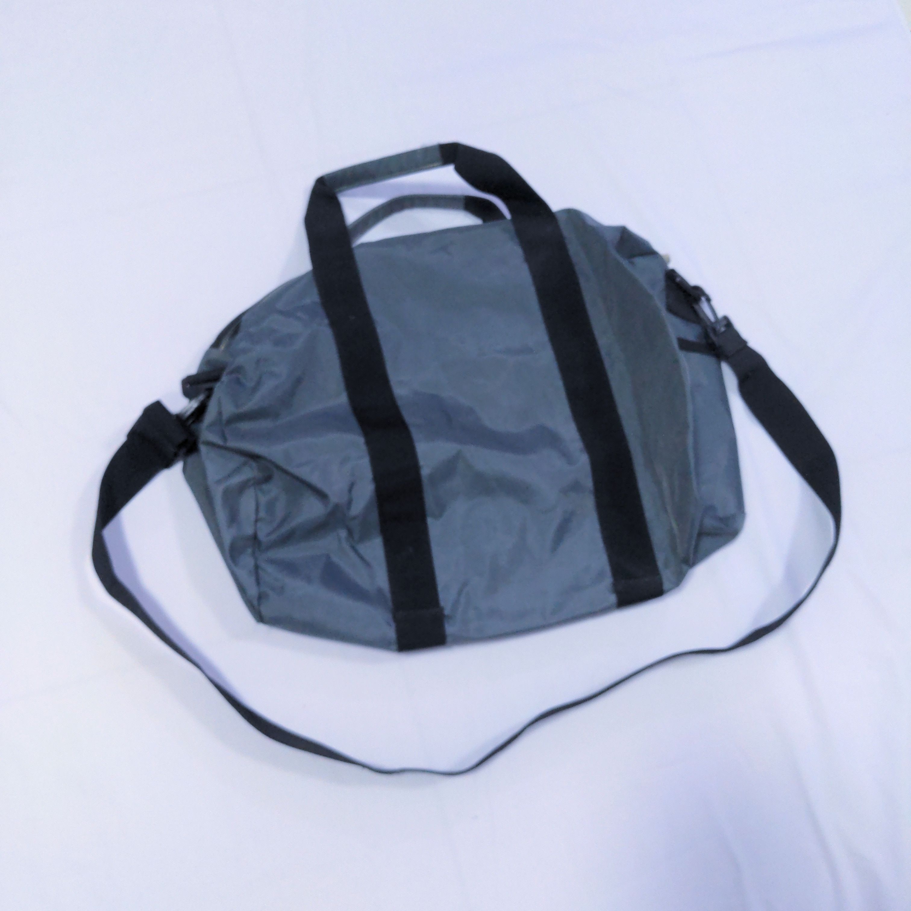 Jun Takahashi × Undercover Exclusive Undercover Crossbone & Lightning Duffle Size ONE SIZE - 6 Thumbnail