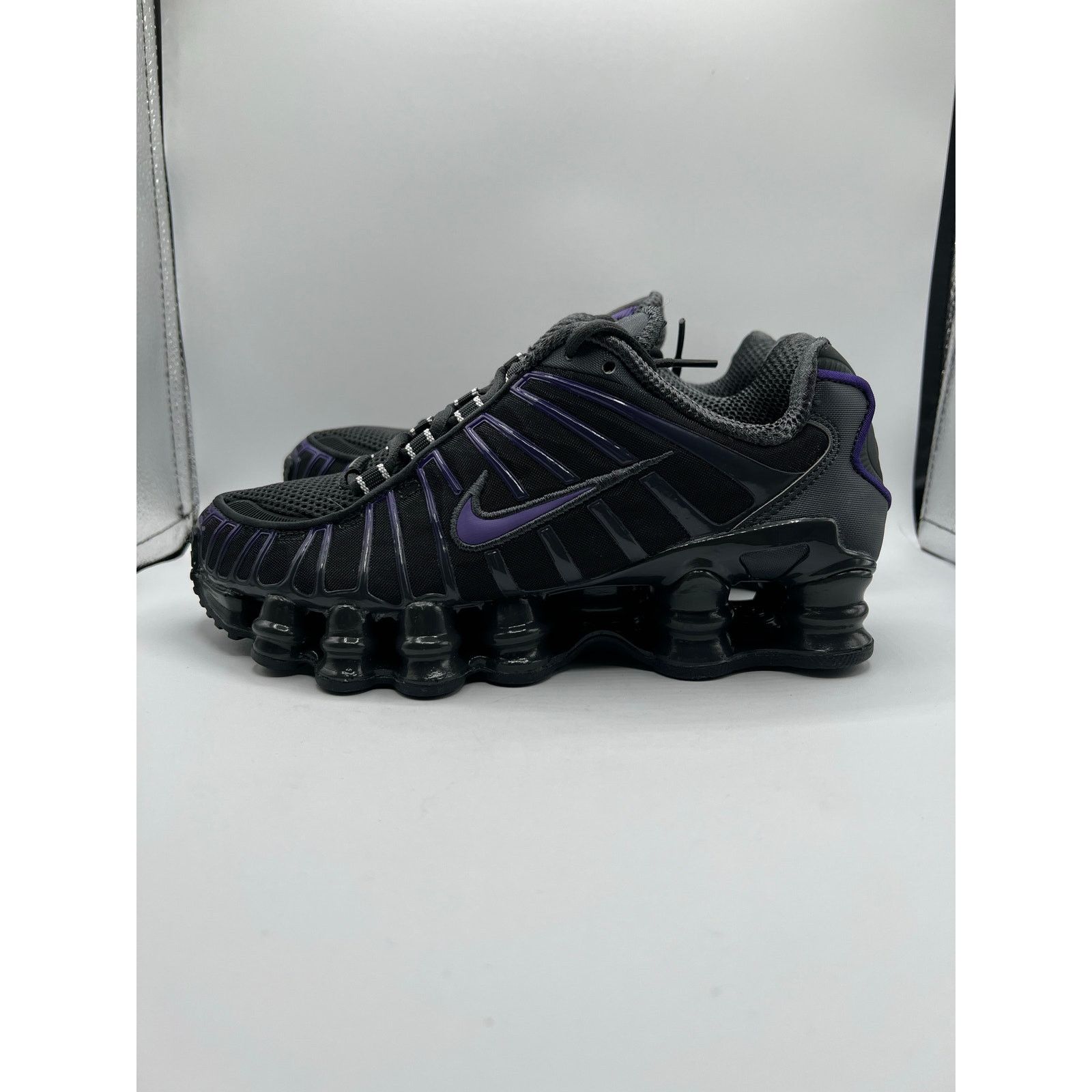 Nike Nike Shox TL GS “Dark Smoke Grey Court Purple” size 3.5Y/5 Size US 5 / IT 35 - 1 Thumbnail