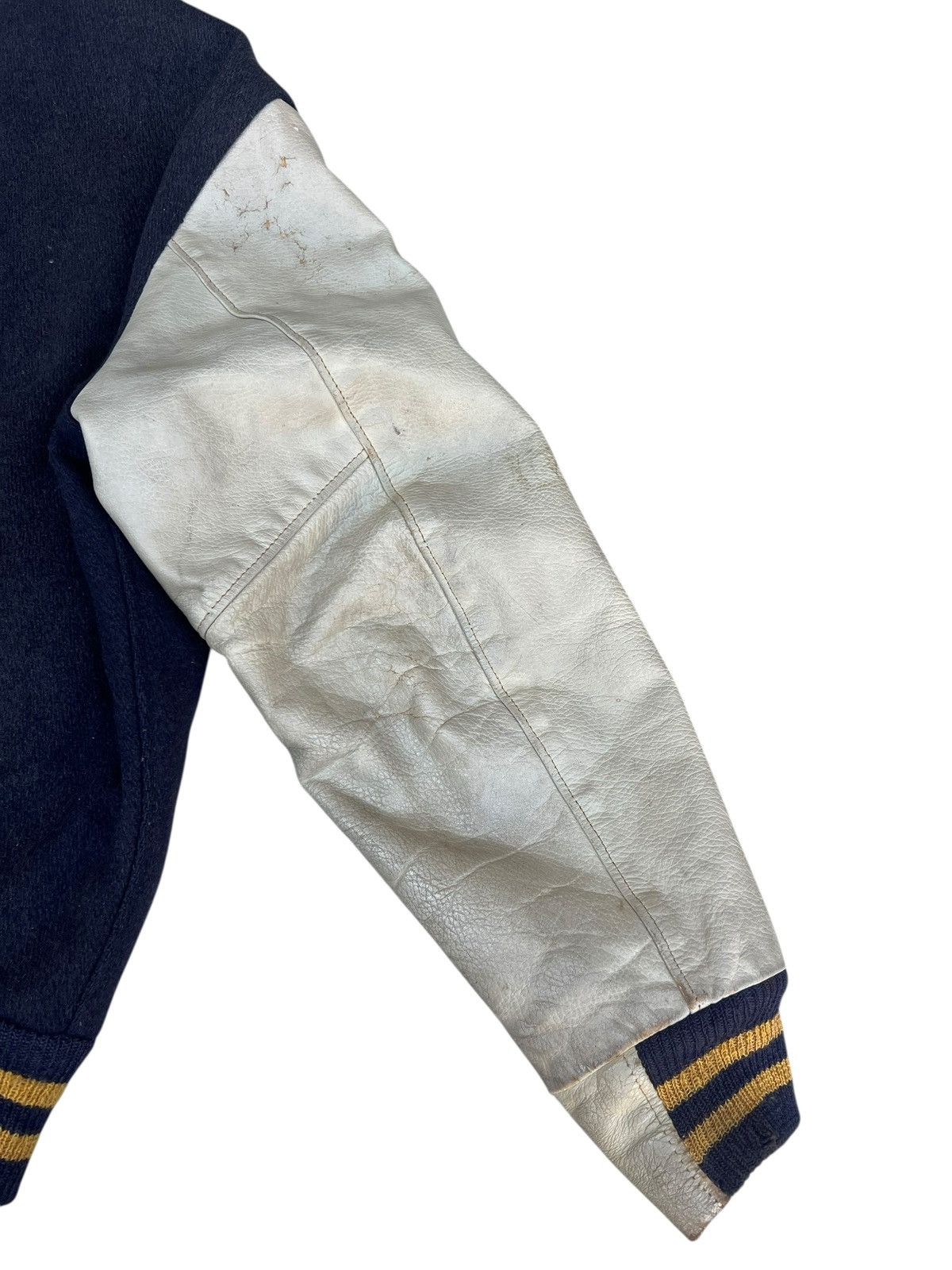 Golden Bear 70s Golden Bear Distressed Bomber Varsity Jacket Size US L / EU 52-54 / 3 - 20 Thumbnail