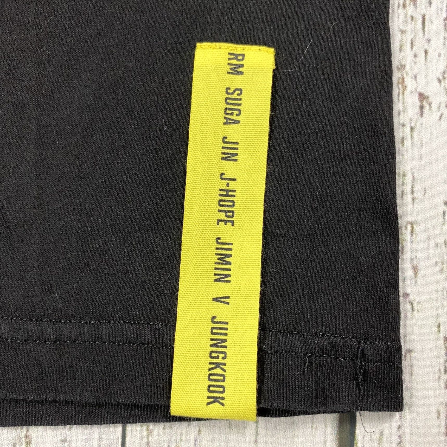 Vintage VINTAGE BTS T-Shirt Men Large Black Cotton Logo 2020s Limited Edition Size US L / EU 52-54 / 3 - 2 Thumbnail