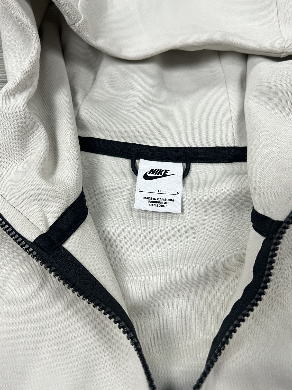 Nike NIKE NSW TCH FLC HOODIE MENS SIZE L Size US L / EU 52-54 / 3 - 7 Thumbnail