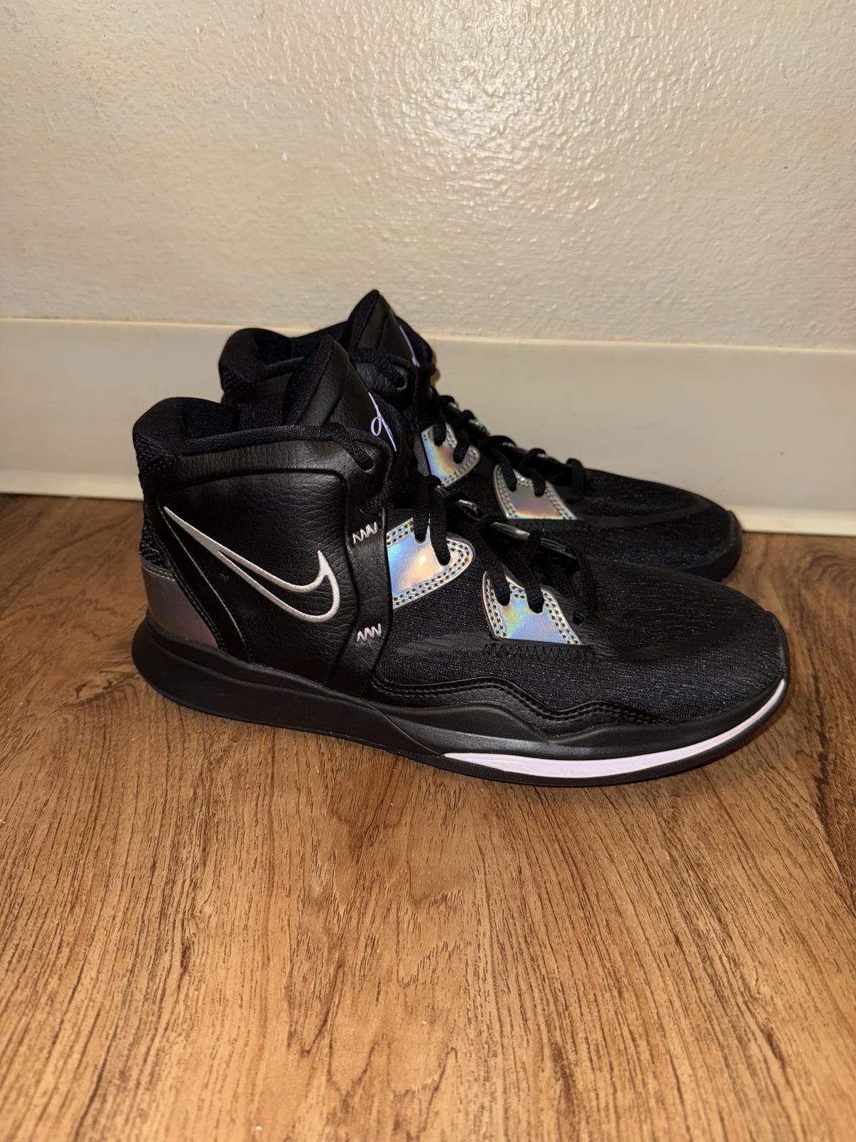 Nike Nike Kyrie Infinity Black Metallic Silver (Gs) Size US 5.5 / EU 38 - 1 Thumbnail