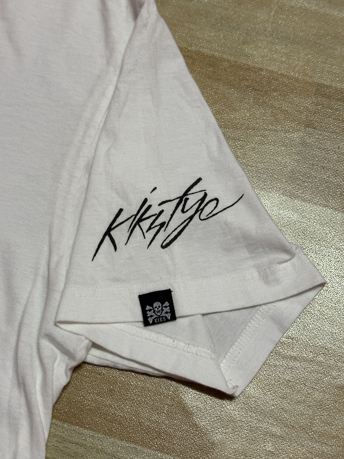 Hysteric Glamour × KIKS TYO Beautiful Girls Kiks Tyo x Sneakers Tee Size US M / EU 48-50 / 2 - 5 Thumbnail