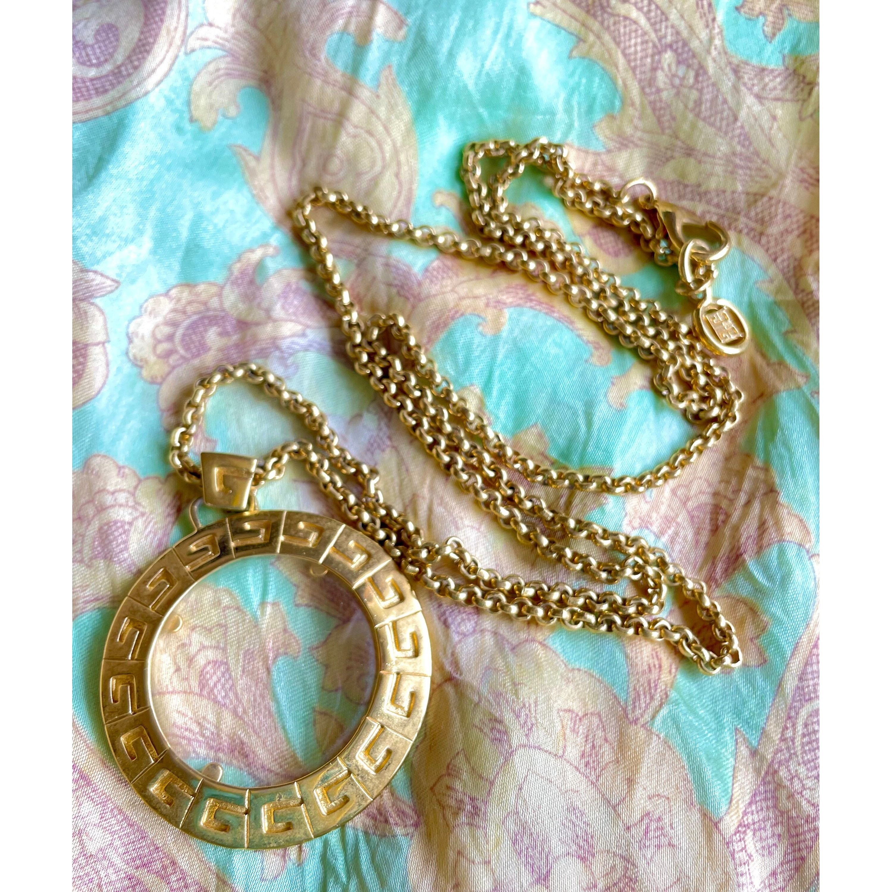 Givenchy Vintage Givenchy golden chain necklace with round loupe top. Size ONE SIZE - 2 Thumbnail