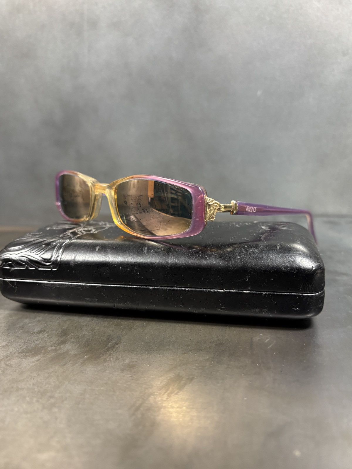 Versace Y2K Vintage Versace Sunglasses Petite Bayonetta 2000s Medusa Size ONE SIZE - 3 Thumbnail