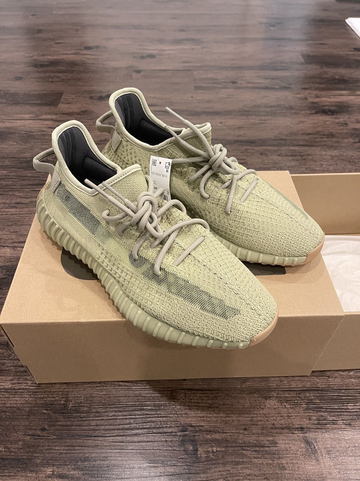 Yeezy Yeezy 350 V2 Sulfur size 12 Size US 12 / EU 45 - 7 Thumbnail