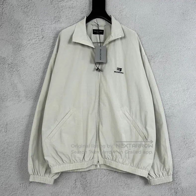 Balenciaga Balenciaga Solid Collar Zipper Jacket Beige Size US L / EU 52-54 / 3 - 1 Thumbnail