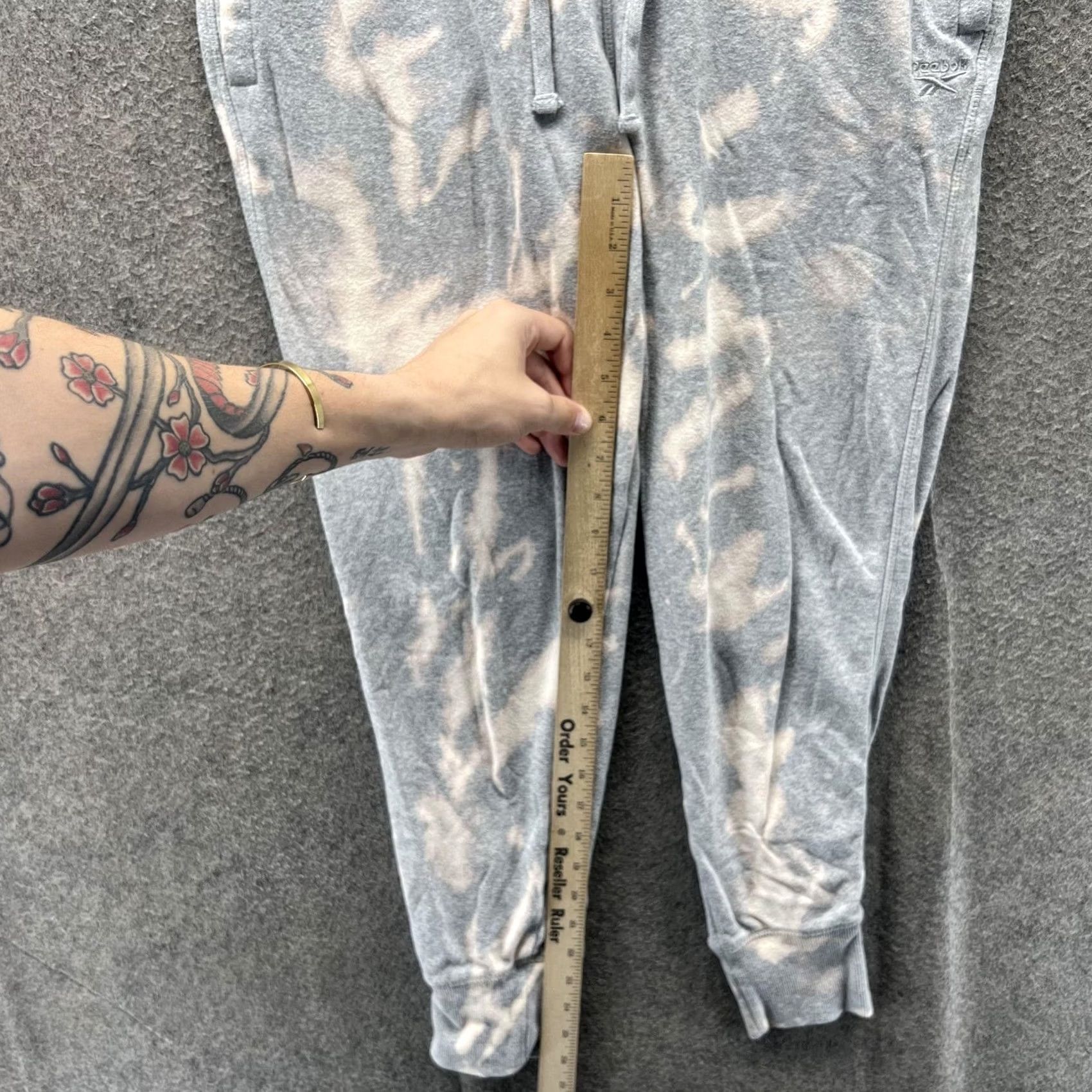 Reebok Reebok Jogger Sweatpants Womens Large Gray Tie Dye Fleece Tapered Pants Athletic Size 36" / US 14 / IT 50 - 4 Thumbnail