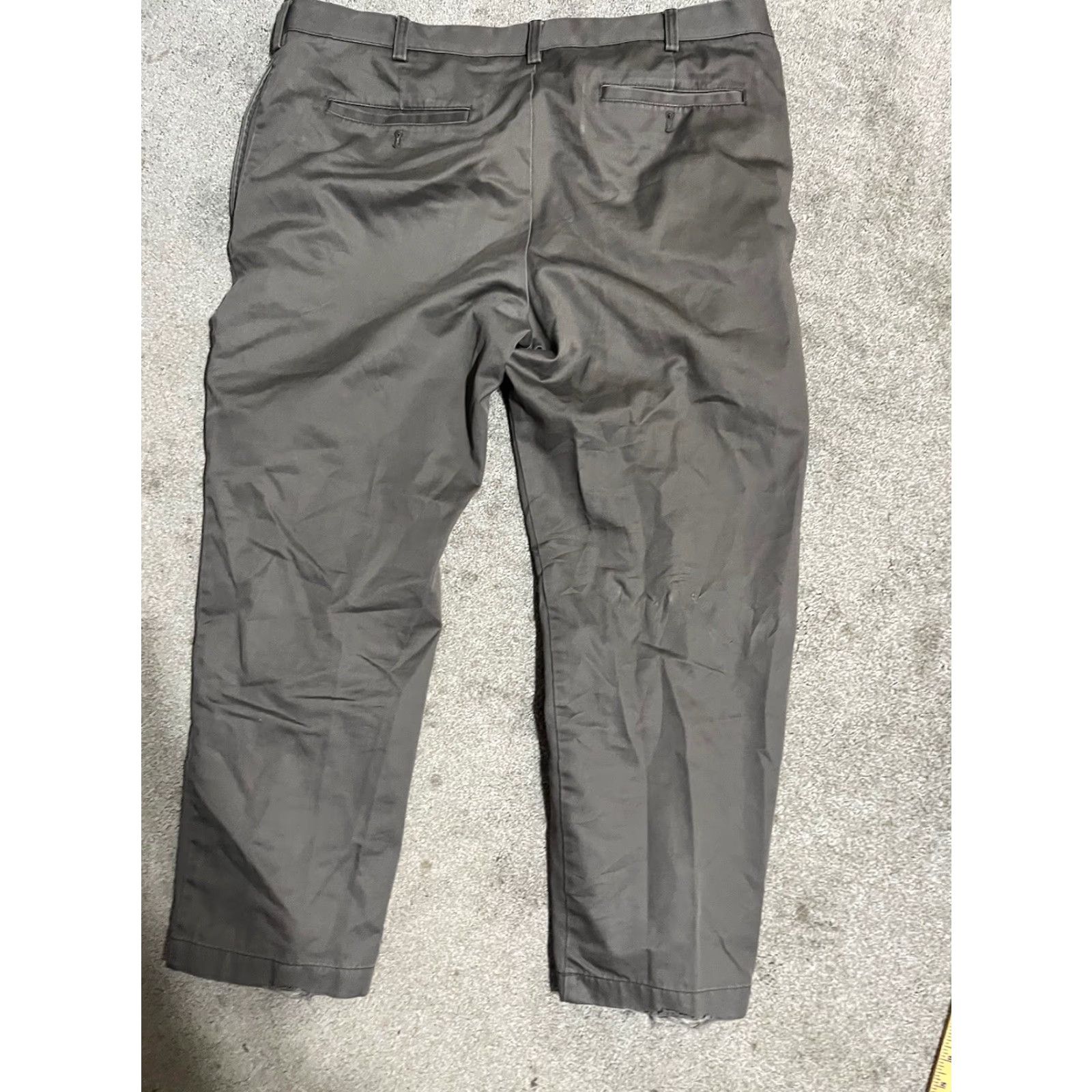 Van Heusen Van Heusen Classic Fit Pants Gray 40x29 Flat Front Men Size US 40 / EU 56 - 3 Thumbnail