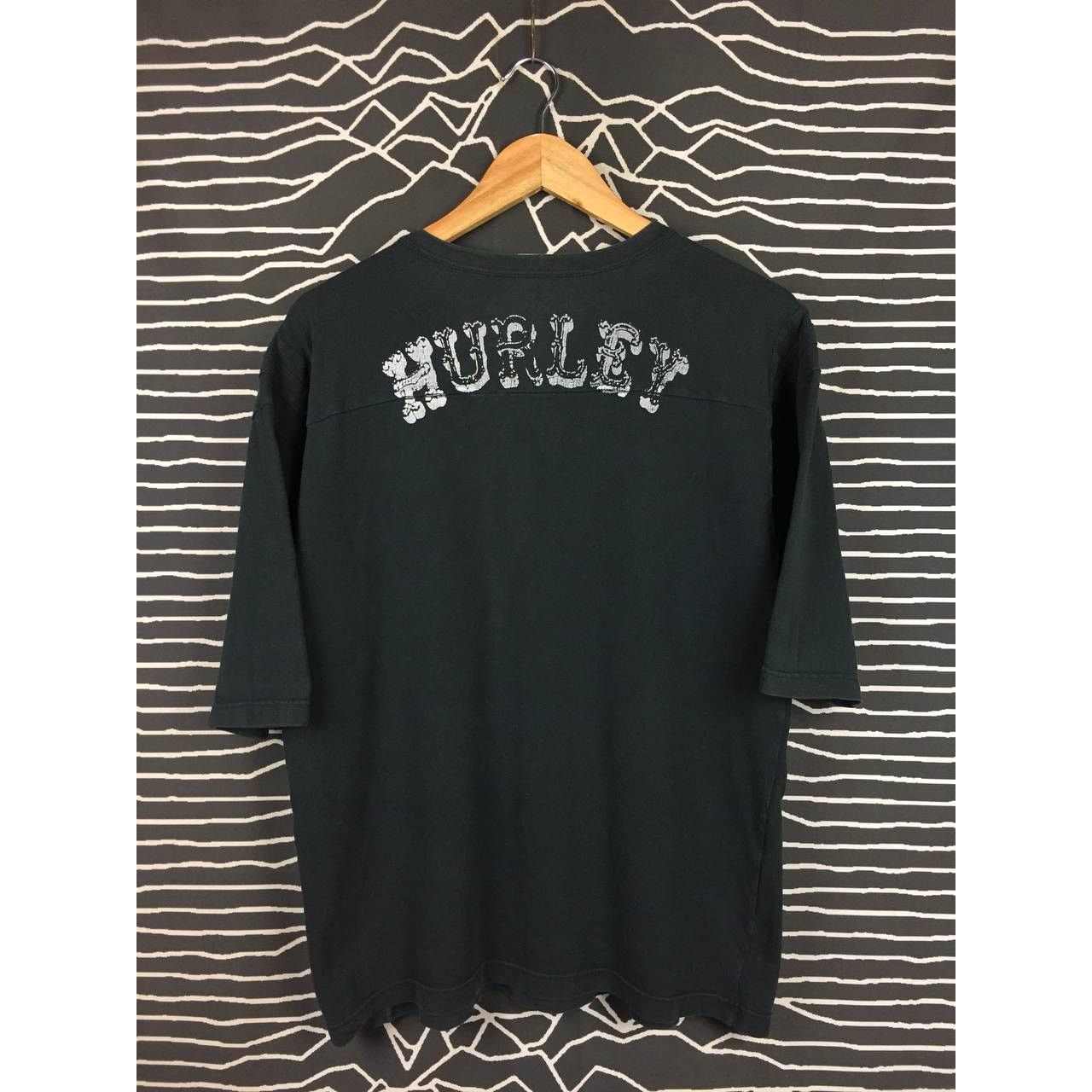 Hurley × Vintage Hurley Made In Japan Limited Edition Half Sleeve Tee Size US M / EU 48-50 / 2 - 1 Thumbnail