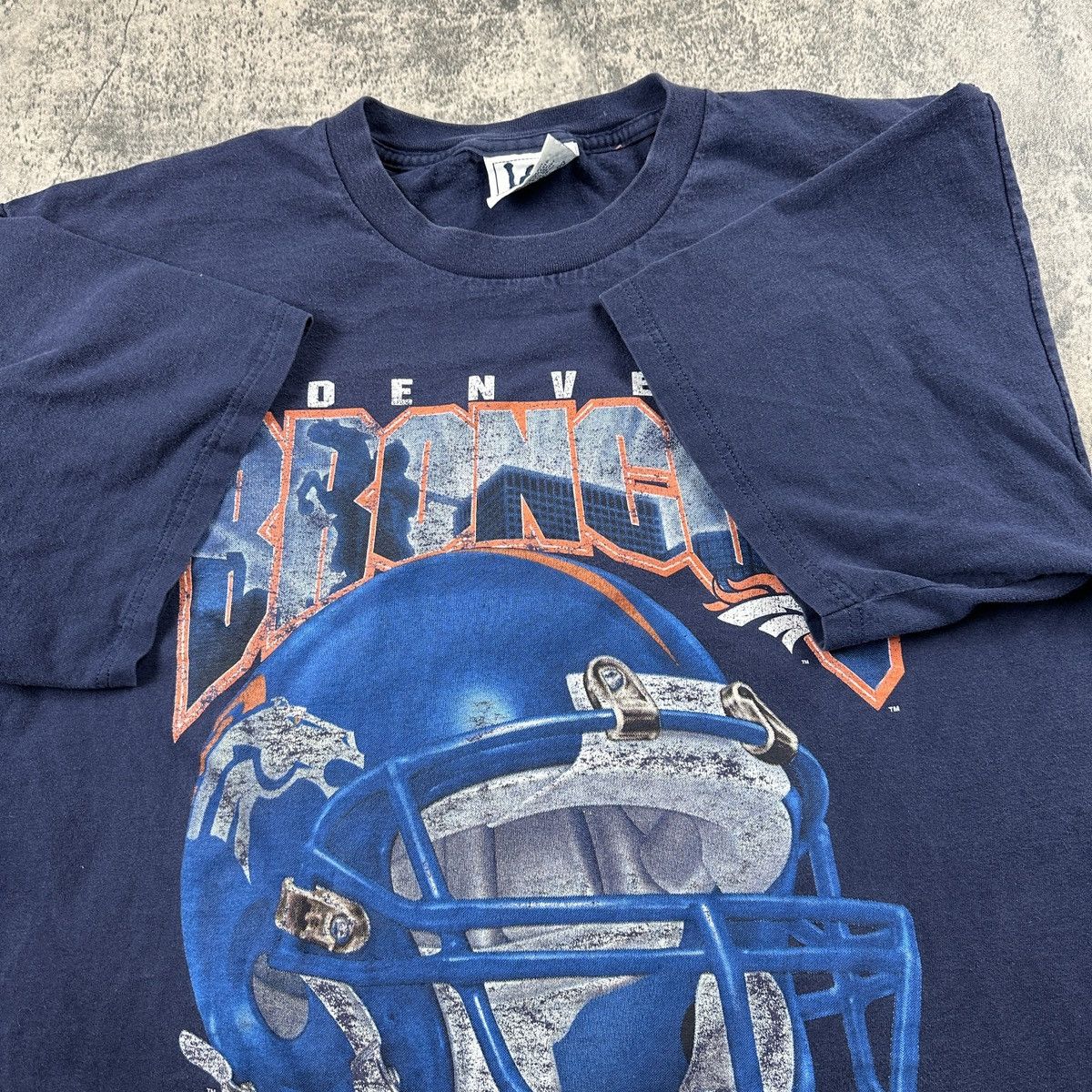 NFL × Vintage Vintage 90s Denver Broncos big logo print T Shirt Size US L / EU 52-54 / 3 - 3 Thumbnail