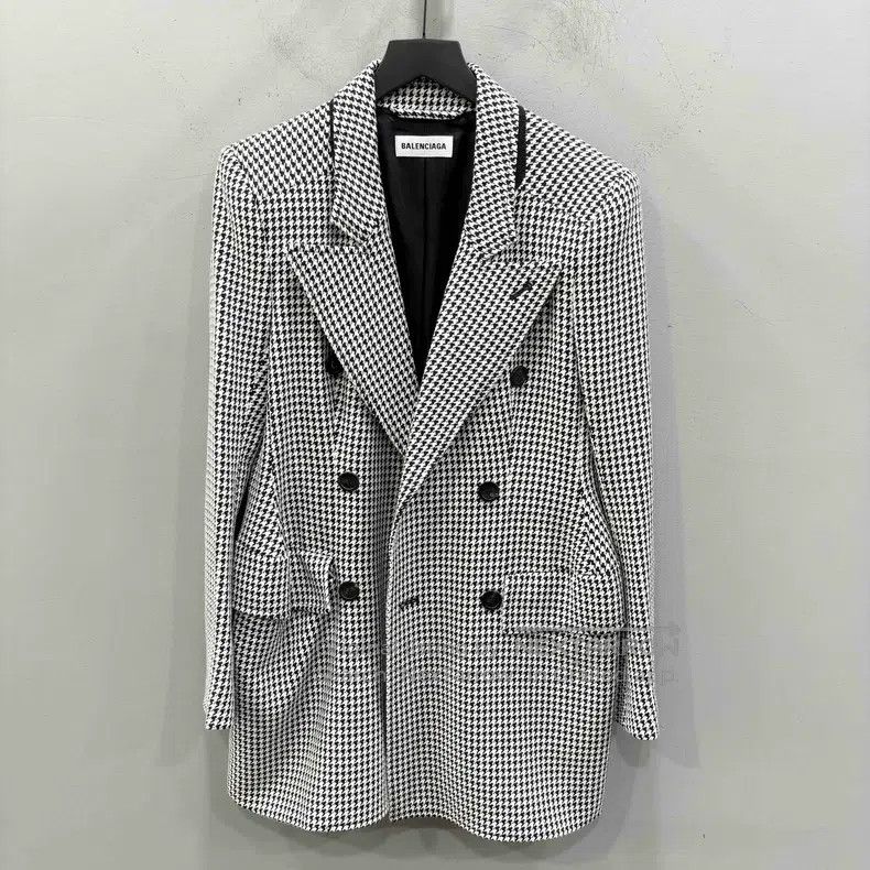 Balenciaga Balenciaga Blazer Size XXS / US 00 / IT 34 - 1 Thumbnail