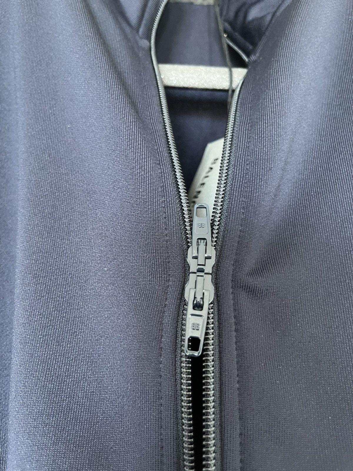 Balenciaga Balenciaga fall winter 2023 runway zipper with shoulder pad Size L / US 10 / IT 46 - 4 Thumbnail