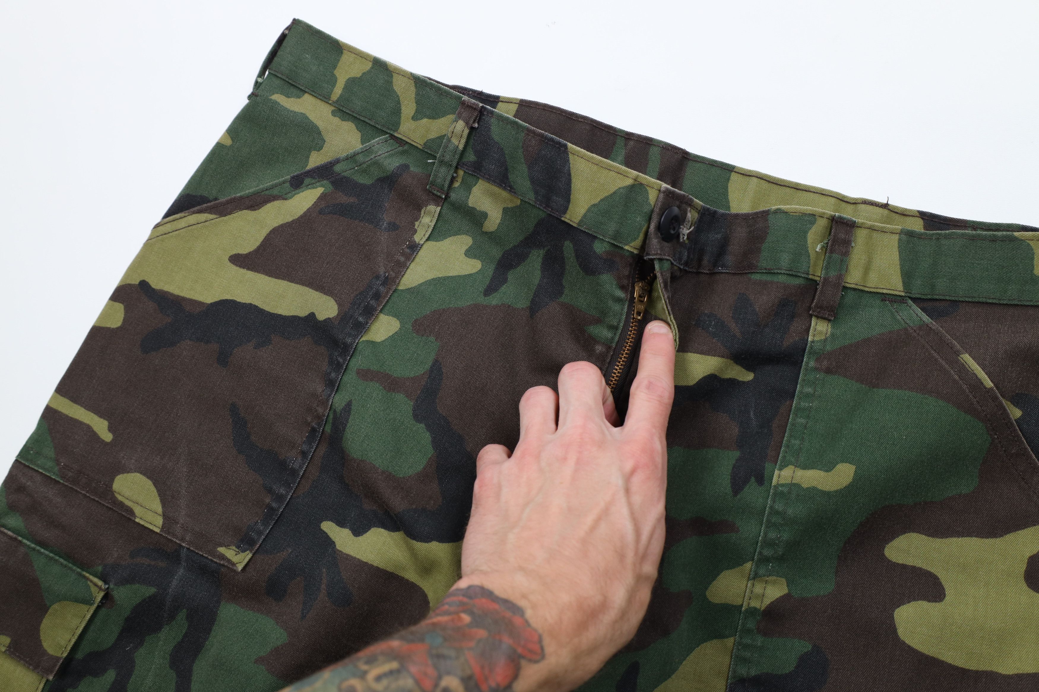 Vintage Vintage 70s Streetwear Camouflage Wide Leg Cargo Pants USA Size US 38 / EU 54 - 7 Thumbnail