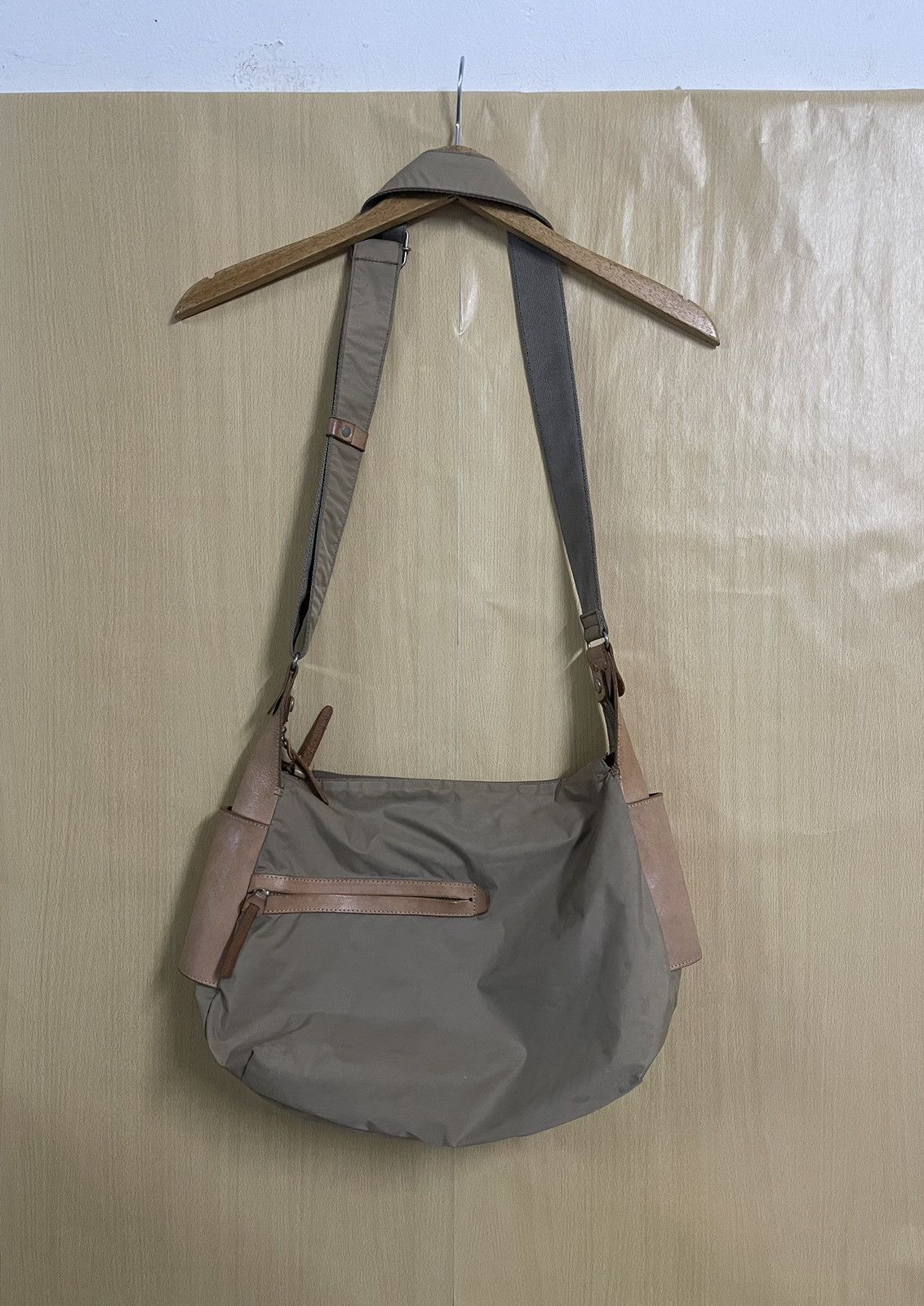 Y's × Yohji Yamamoto Yohji Yamamoto Sling Messenger Bag Nylon with Leather Trim Size ONE SIZE - 1 Thumbnail