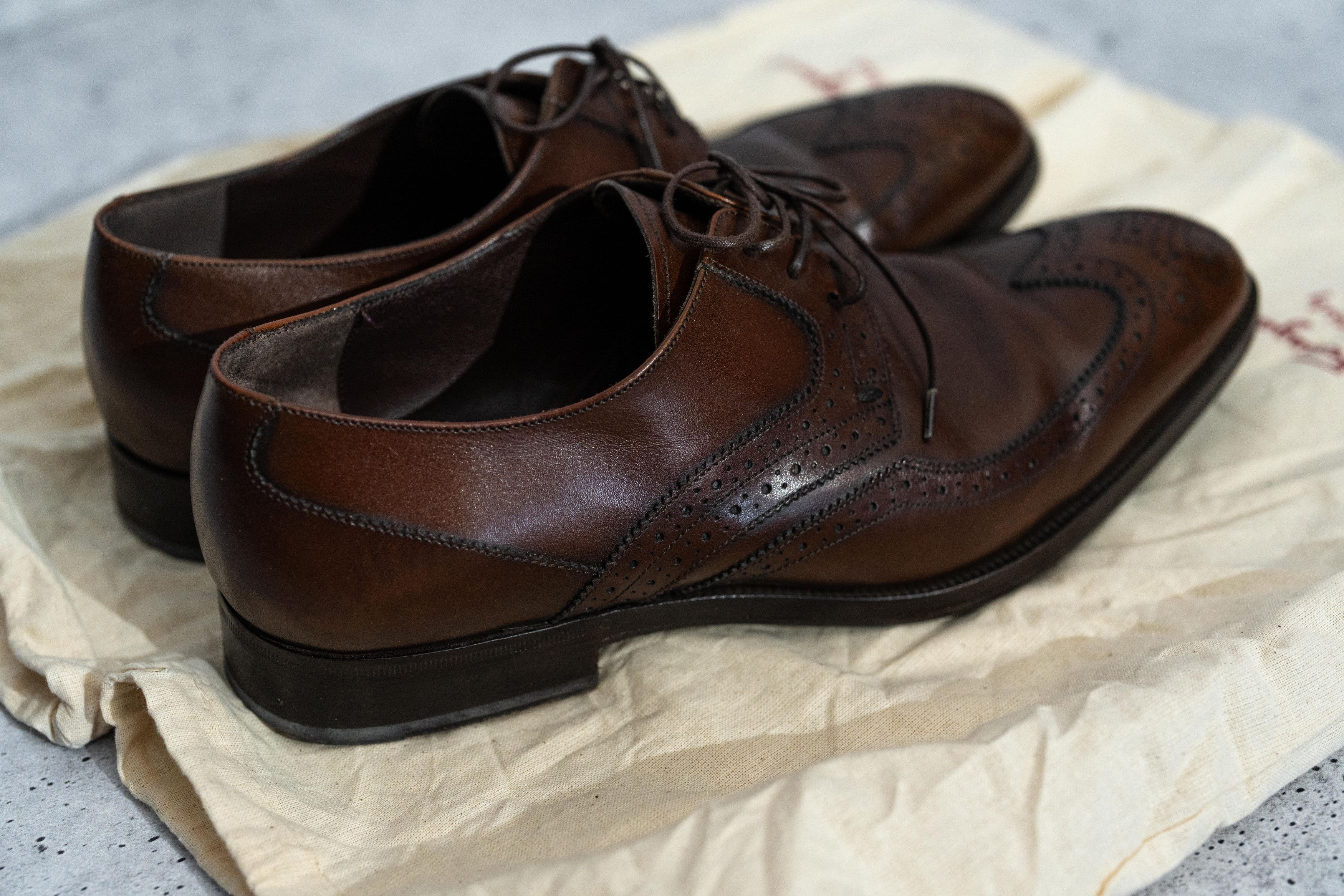 Salvatore Ferragamo Ferragamo Dark Brown Wingtip Dress Shoes Size US 6 / EU 39 - 6 Thumbnail