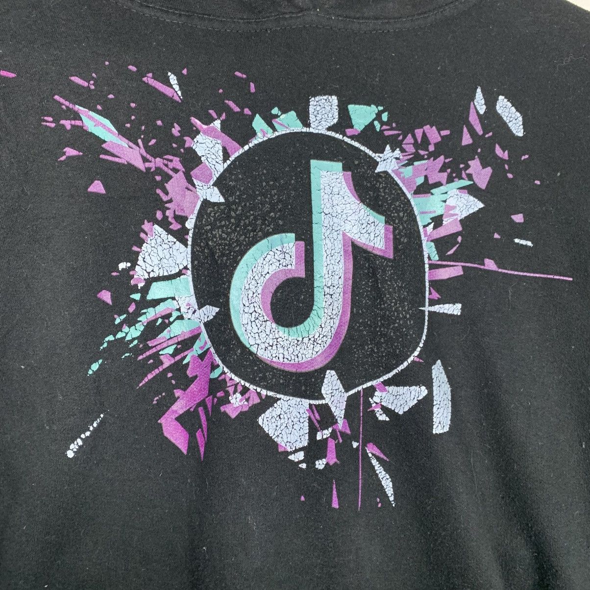 Japanese Brand Tik Tok Big Logo Pullover Hoodie Size US S / EU 44-46 / 1 - 13 Thumbnail