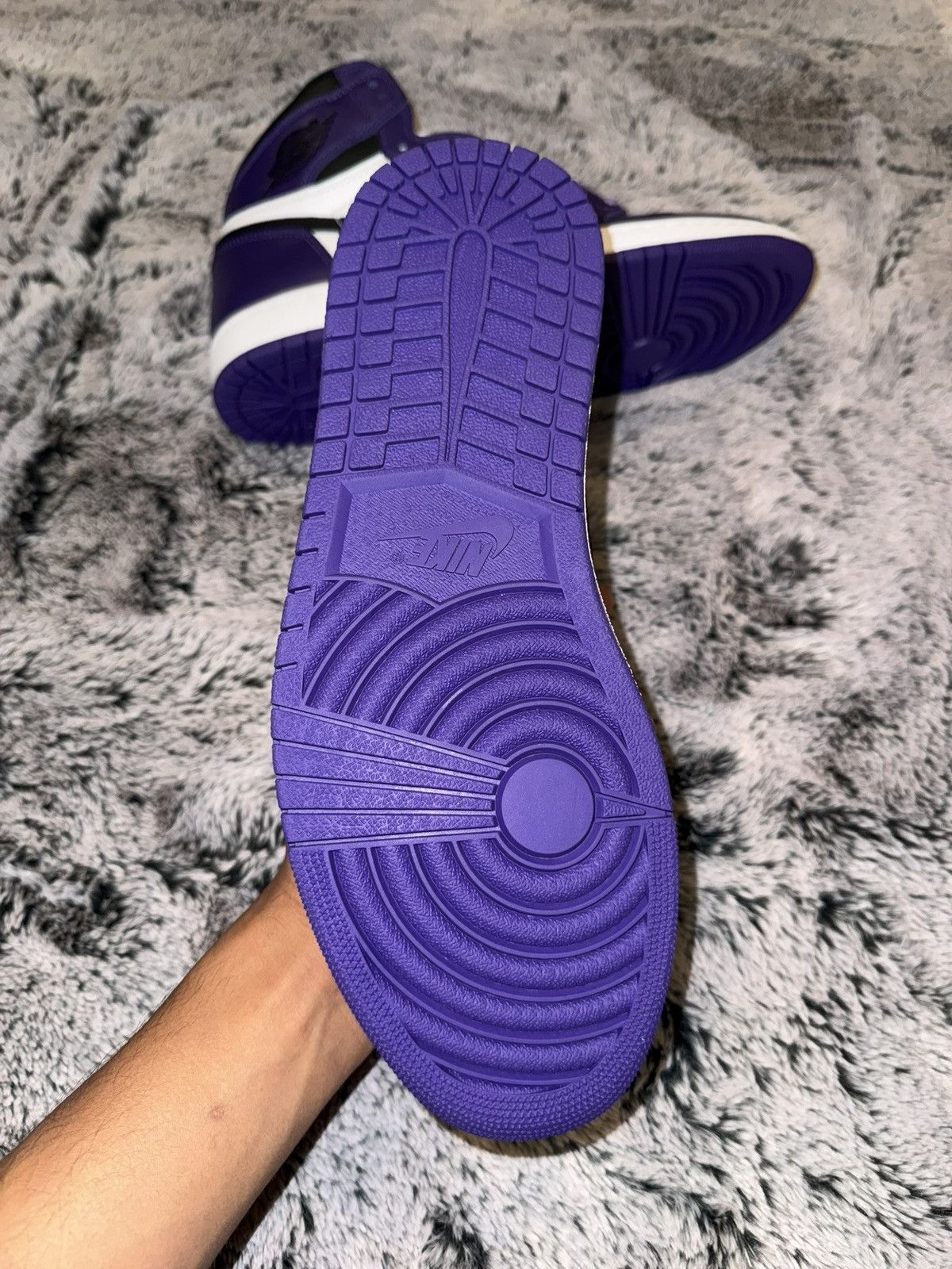 Jordan Brand Jordan 1 Retro High Court Purple Size US 11 / EU 44 - 8 Thumbnail