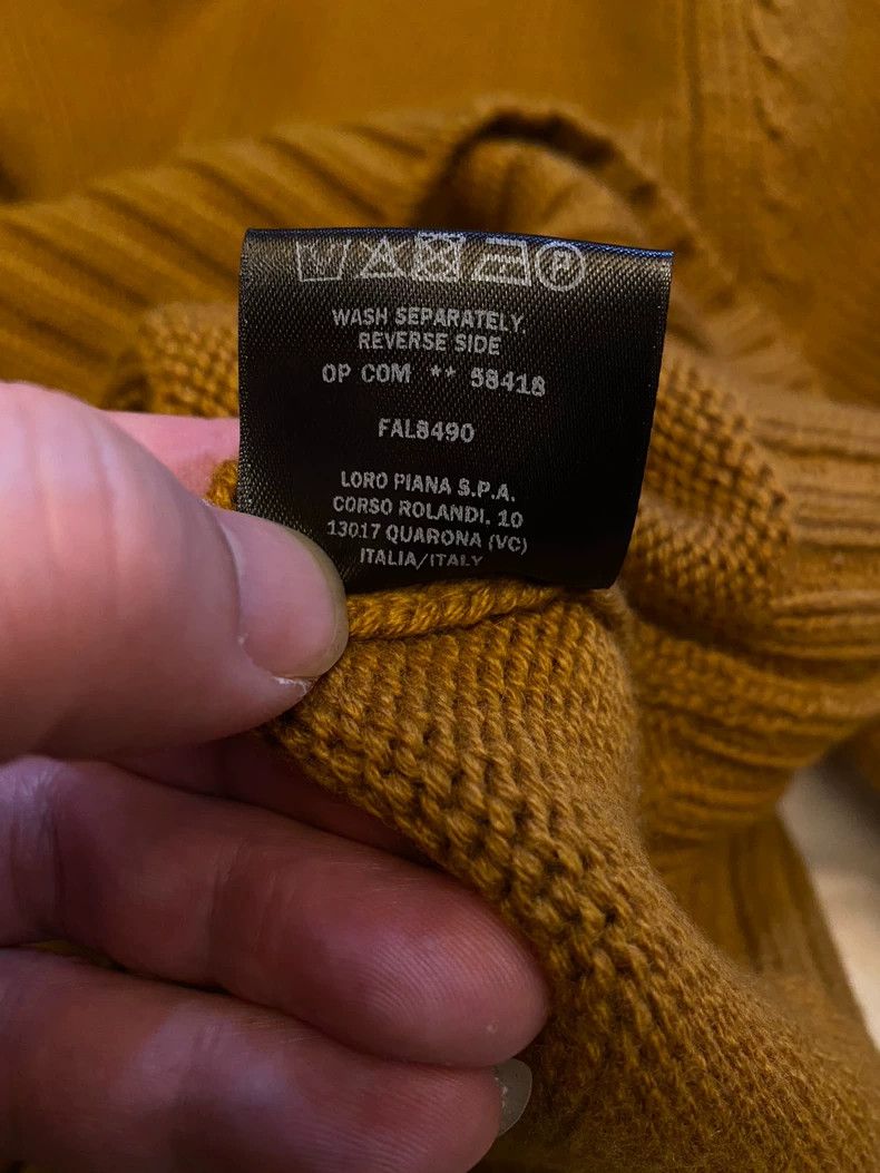 Loro Piana LORO PIANA A thick sheep sweater Size US M / EU 48-50 / 2 - 9 Thumbnail
