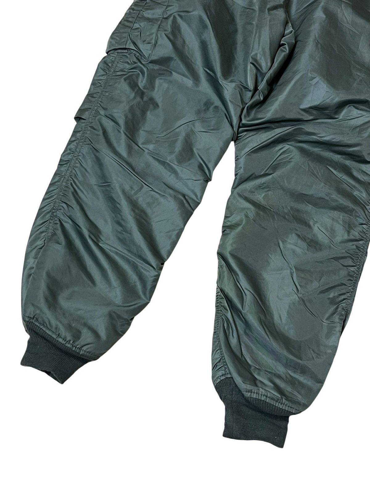 Japanese Brand Nice🔥Vintage 90s UNIQLO cargo & parachute bomber pants Size US 36 / EU 52 - 8 Thumbnail