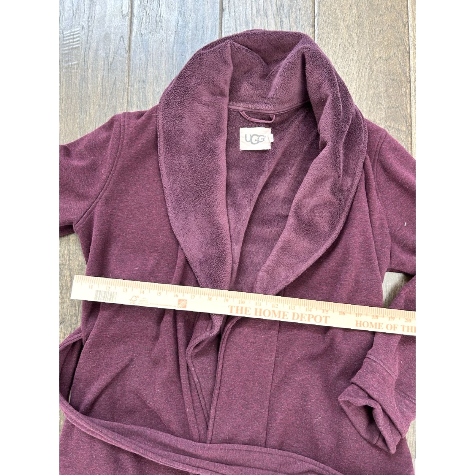Ugg UGG Heavy Bathrobe Women's M Maroon Red Robe Women M Color Red Most Common Keywords 90s? None. Theme: None. Gender at end: Womens Size ONE SIZE - 4 Thumbnail