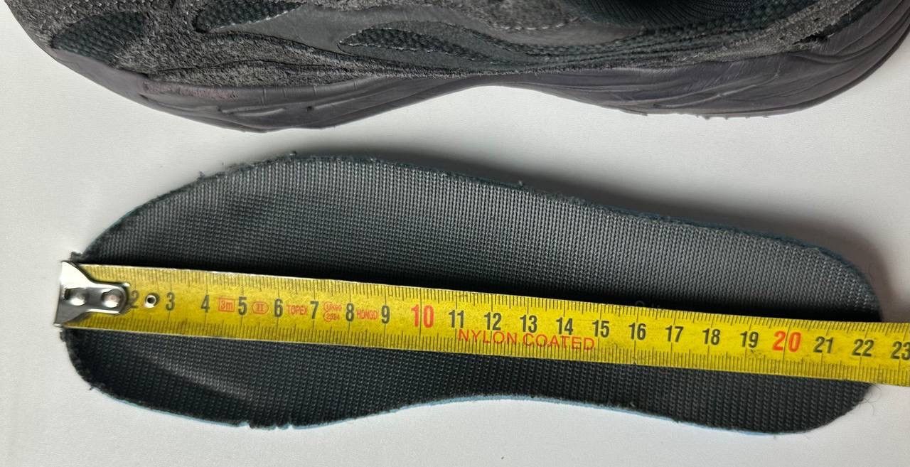 Adidas × Kanye West Adidas Yezzy Boost 700 V2 Vanta size us 3 Size US 5 / IT 35 - 9 Thumbnail
