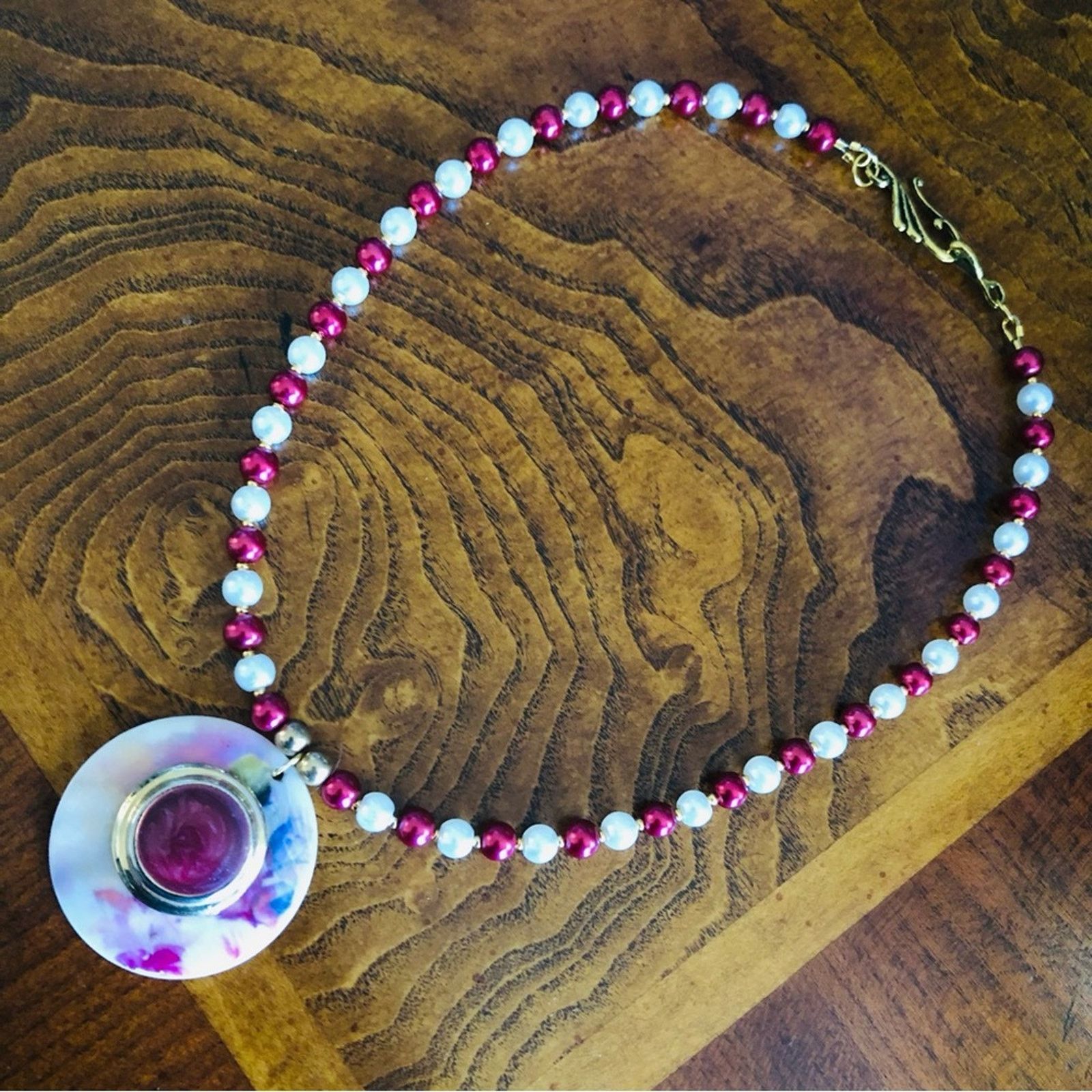 Handmade Handcrafted repurpose painted shell medallion Pearl necklace Size ONE SIZE - 10 Thumbnail