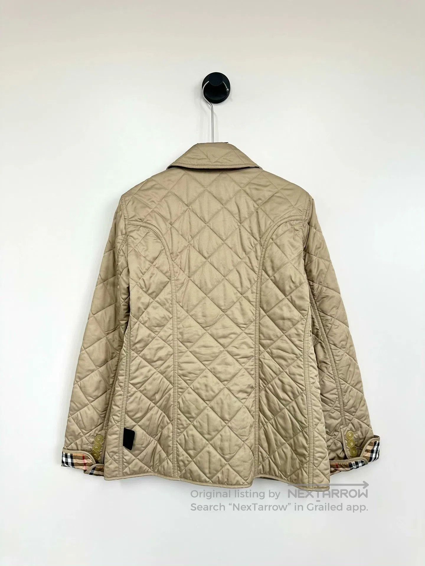 Burberry Burberry Beige Diamond-Quilted Jacket. Size S / US 4 / IT 40 - 2 Thumbnail