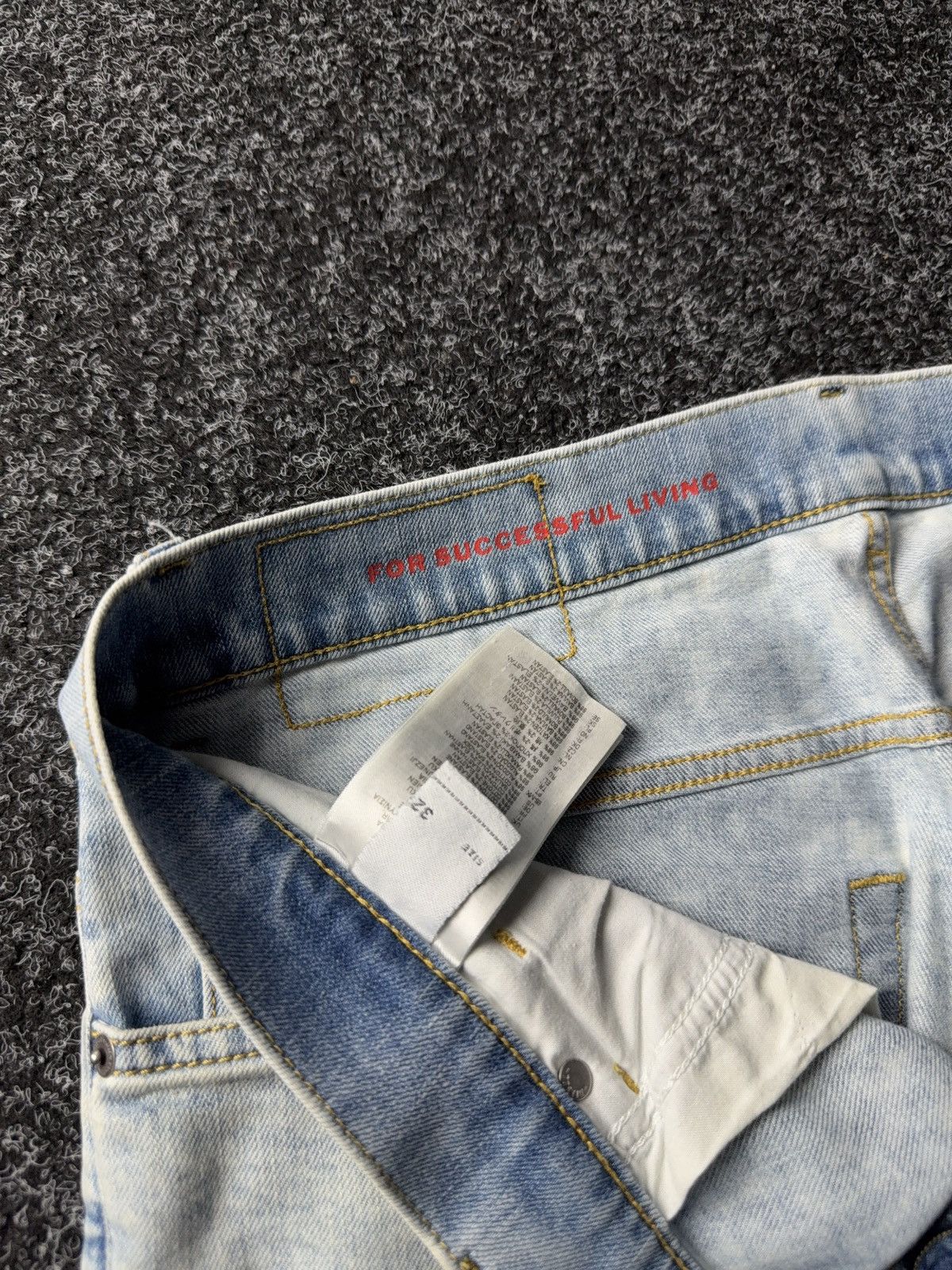Diesel × Vintage Diesel Jeans Light Wash Y2K Style For Successful Living Size US 32 / EU 48 - 8 Thumbnail