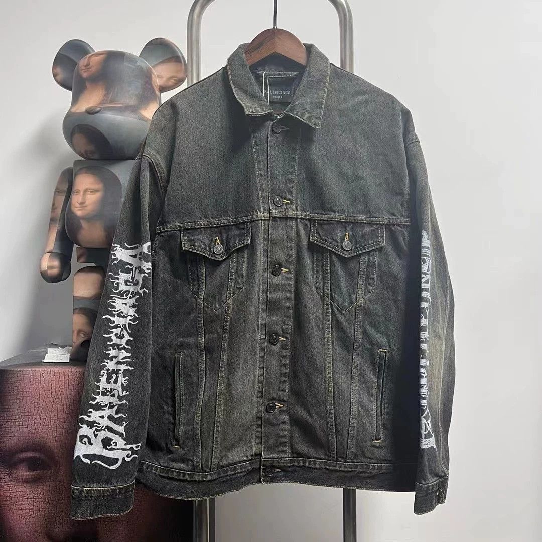 Balenciaga Balenciaga the Year of the Loong Limited Denim Coat Size US S / EU 44-46 / 1 - 1 Thumbnail