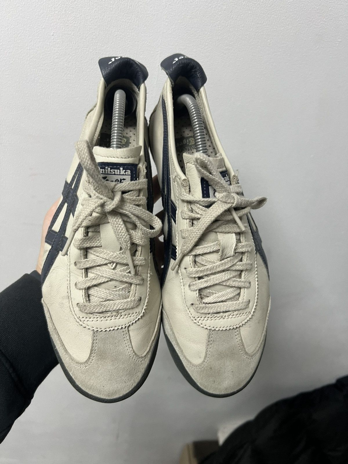 Asics Vintage Asics Onitsuka Tiger Low Top Sneakers Size US 11 / EU 44 - 2 Thumbnail