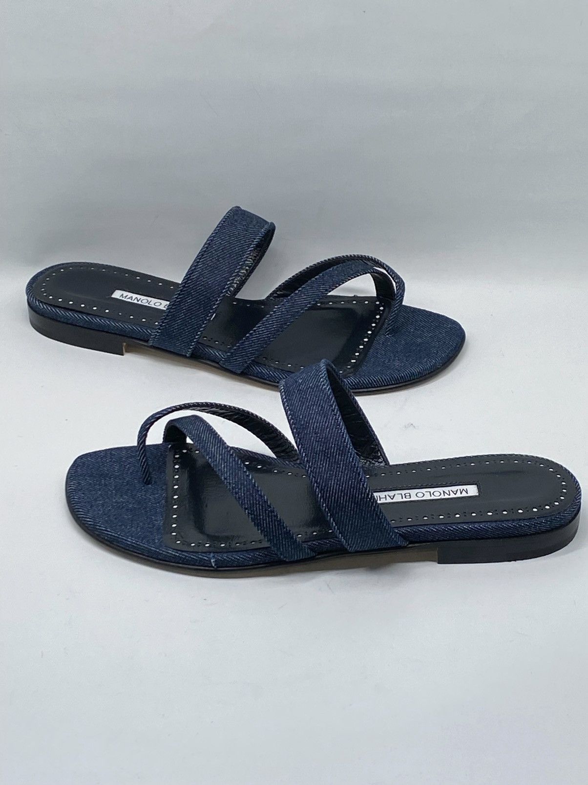 Manolo Blahnik Manolo Blahnik Susaperf Cotton Flat Sandals size 37 Size US 7 / IT 37 - 6 Thumbnail