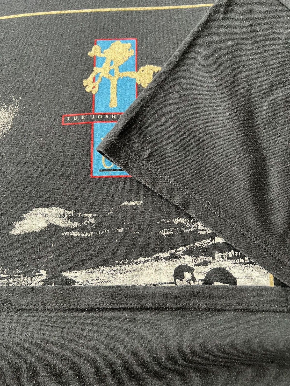 Band Tees Vintage 1987 U2 The Joshua Tree Black T-shirt Size US XL / EU 56 / 4 - 7 Thumbnail