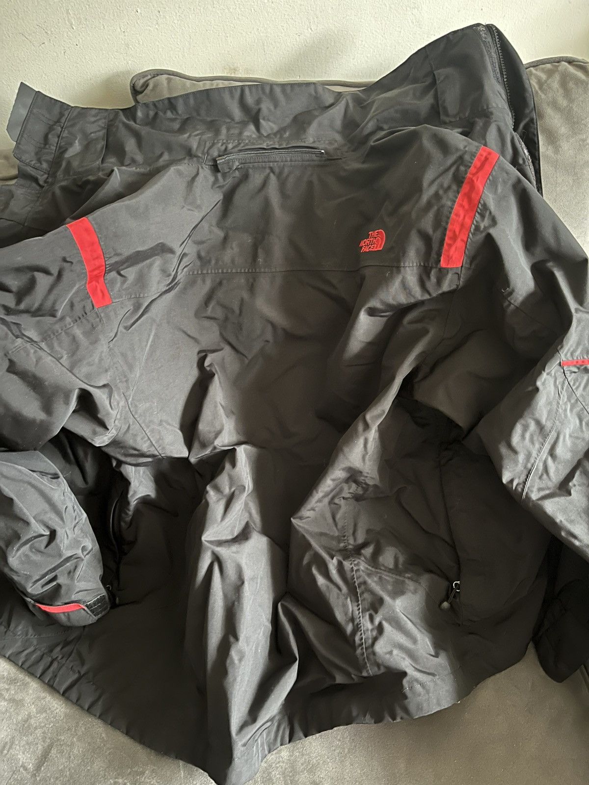 The North Face The North Face men's medium rain jacket Size US M / EU 48-50 / 2 - 4 Thumbnail