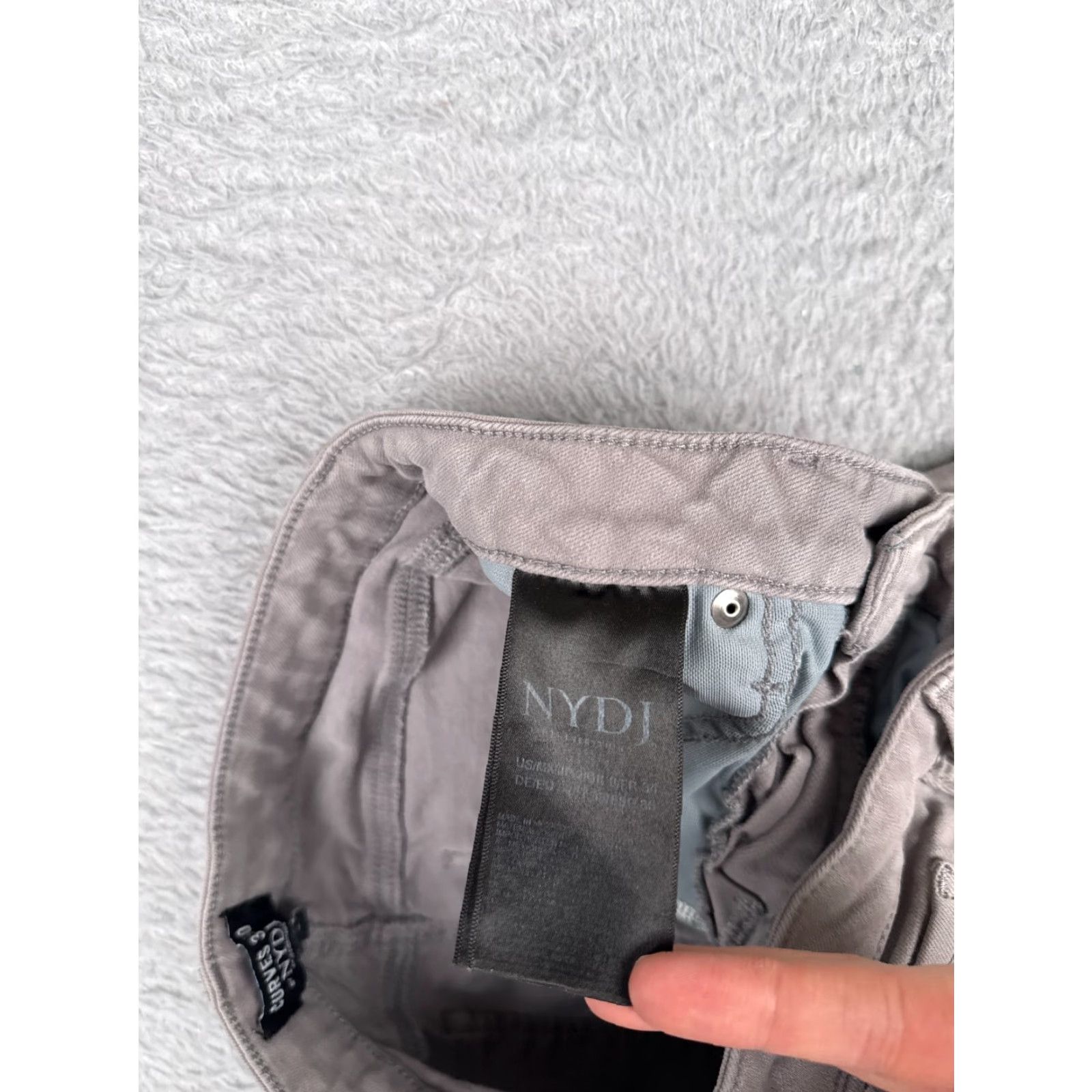NYDJ NYDJ Jeans Womens 2 Gray Denim Straight Split Hem Curves 360 Cotton Mid 26x28 Shirt Women Adult Slim Fit 5-Pocket Streetwear Western 90s Mens Girls Size 26" / US 2 / IT 38 - 7 Thumbnail