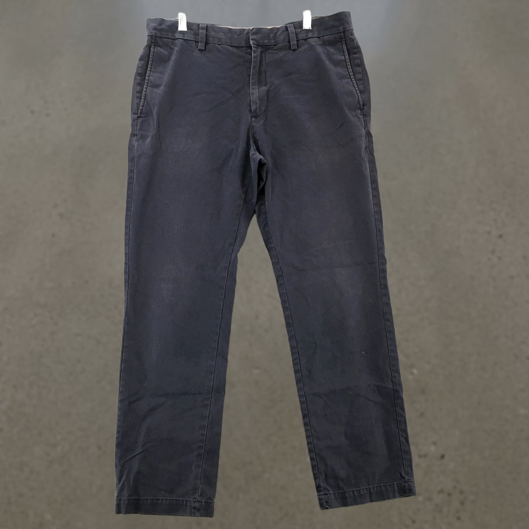 Banana Republic Banana Republic Emerson Chino Pant Mens 33/32 Blue Mid Rise Zip Pant Mens Regular Straight Blue 34 Waist Inseam 28.5 Vintage No N/A Size US 33 - 1 Thumbnail