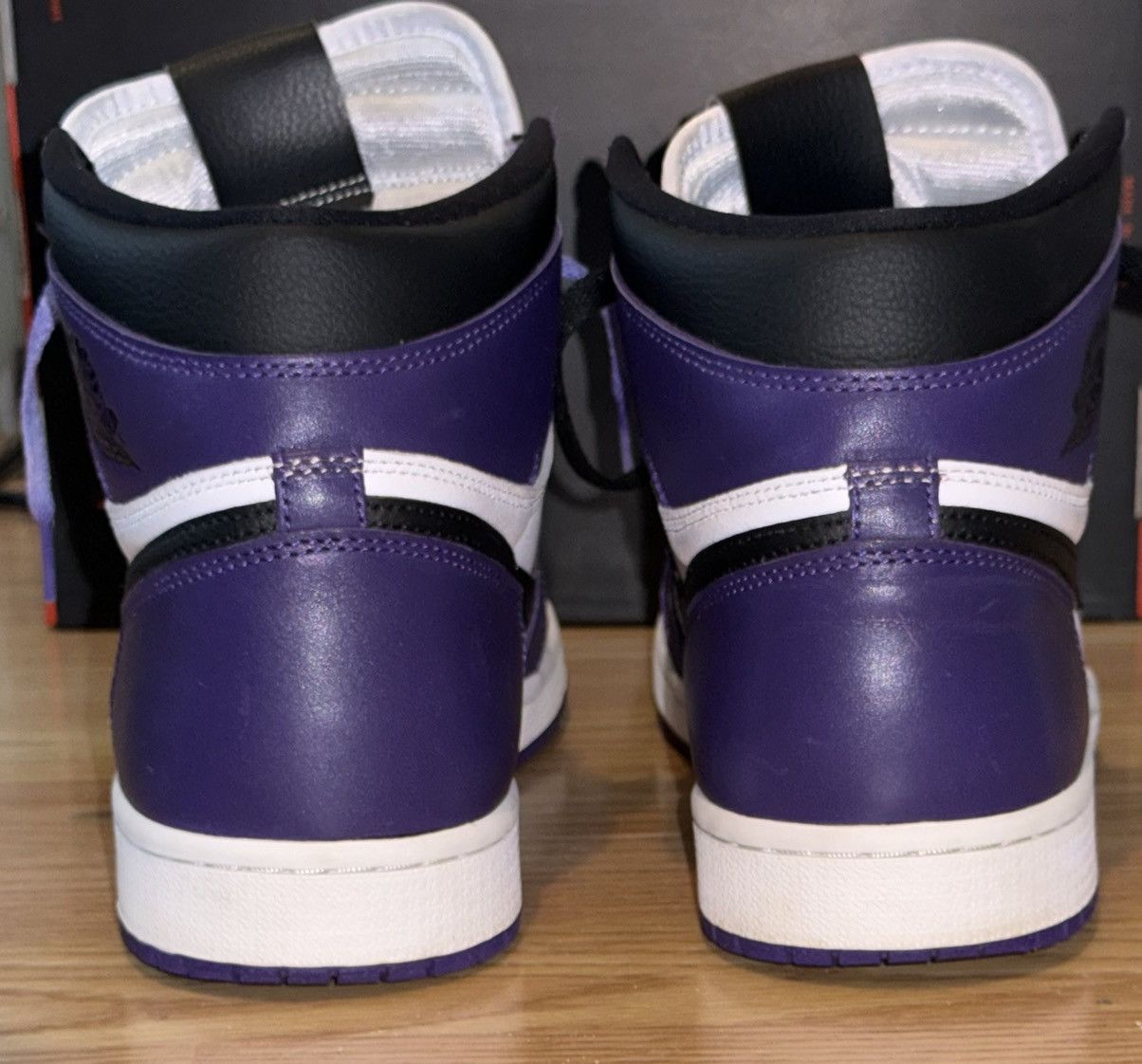Jordan Brand Air Jordan 1 Retro High OG 'Court Purple 2.0' SZ 11 Used Size US 11 / EU 44 - 4 Thumbnail