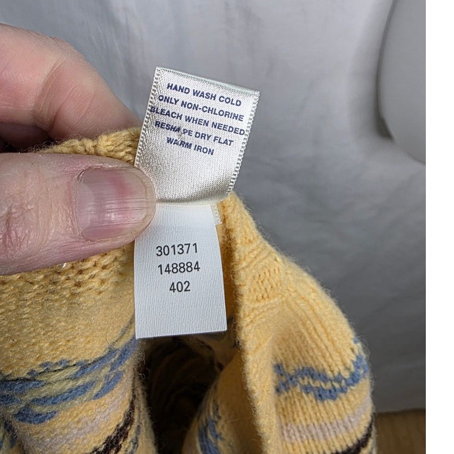 Old Navy Old Navy 100% Lambswool Fair Isle Knit V Neck Sweater Size XL / US 12-14 / IT 48-50 - 7 Thumbnail