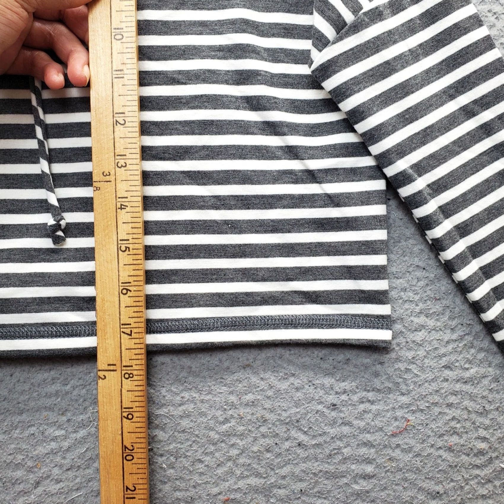 Vintage Altar'd State Women XS Multi Stripe Hooded Crop Hoodie Pullover Long Sleeve Size XS / US 0-2 / IT 36-38 - 6 Thumbnail