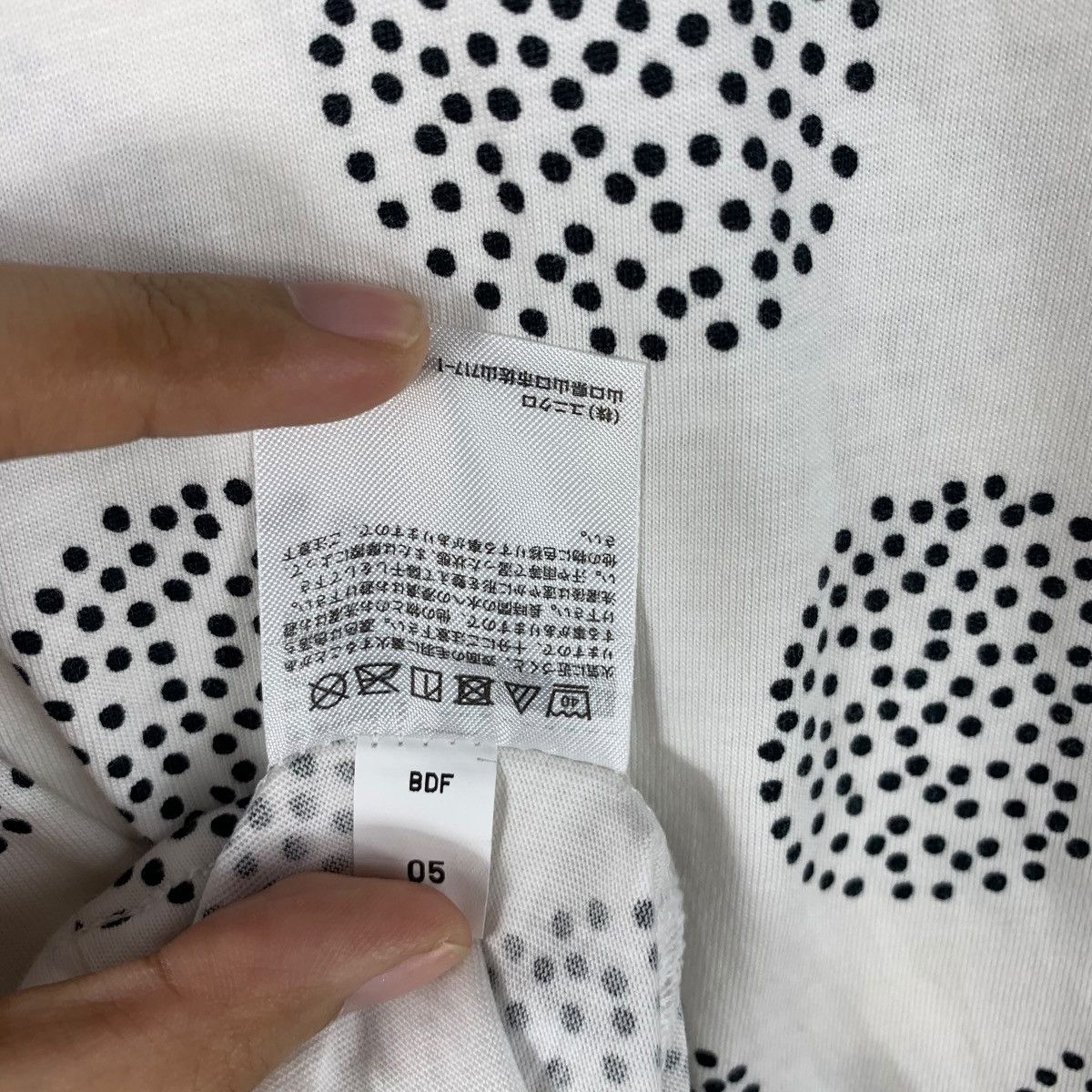 Uniqlo UNIQLO x POMPE HEDENGREN Scandinavian Pattern Tee Shirt Size XL / US 12-14 / IT 48-50 - 7 Thumbnail
