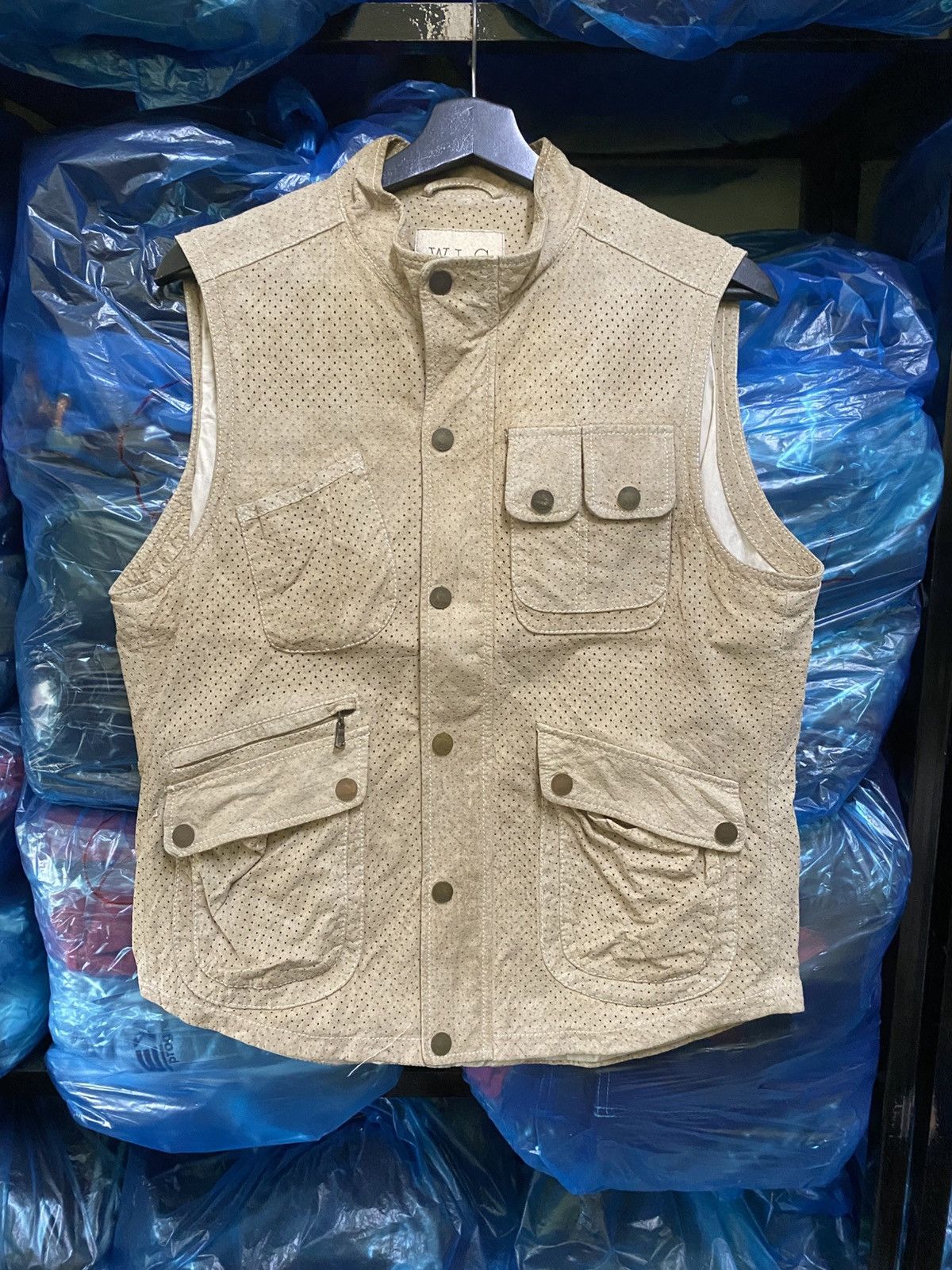 Japanese Brand Vintage W.L.C Beige Suede Perforated Utility Vest – Japanese Size US L / EU 52-54 / 3 - 3 Thumbnail