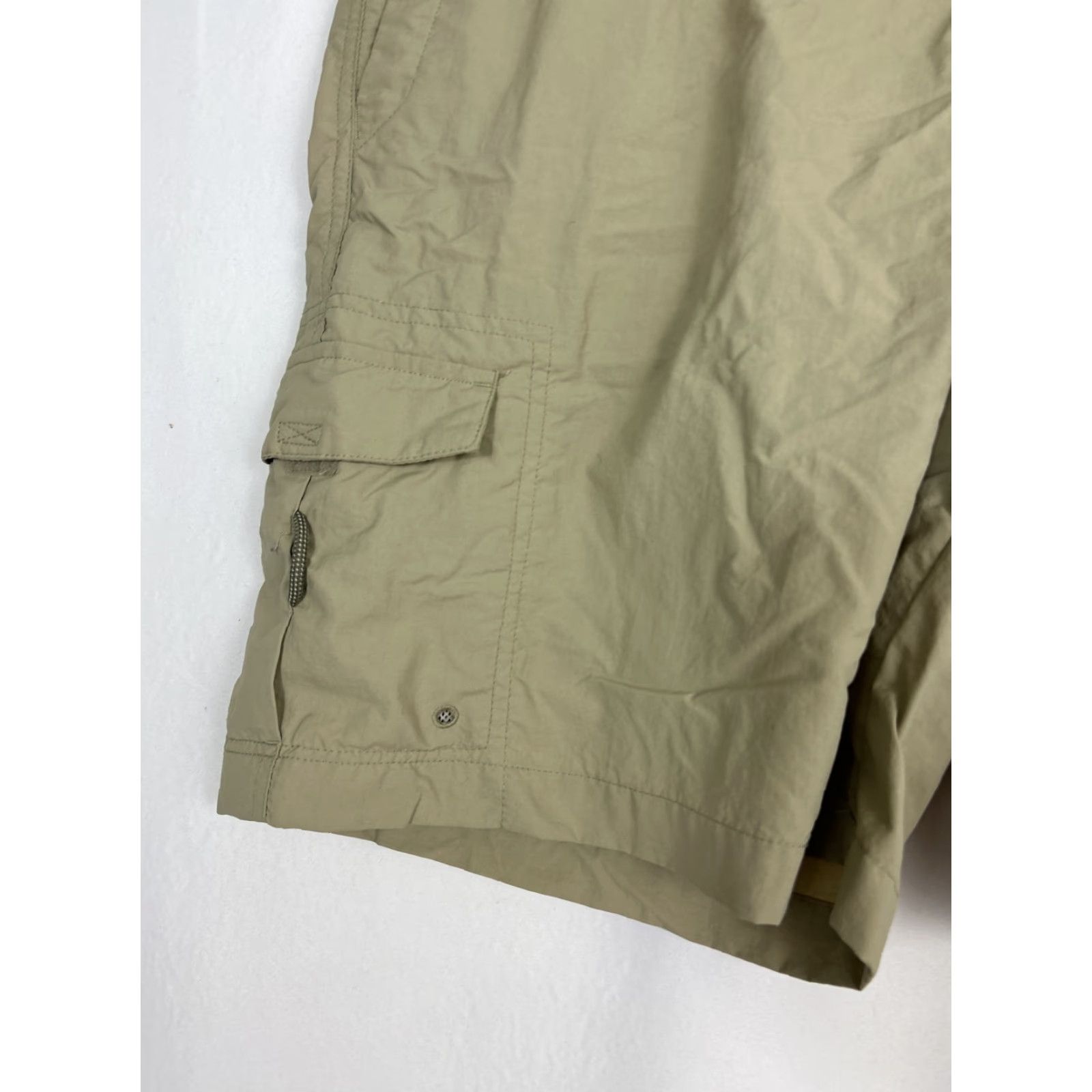 Vintage Columbia Cargo Shorts Mens L Beige Belted Lined Packable Nylon Polyester 38x8 Regular Size Large Size US 33 - 2 Thumbnail