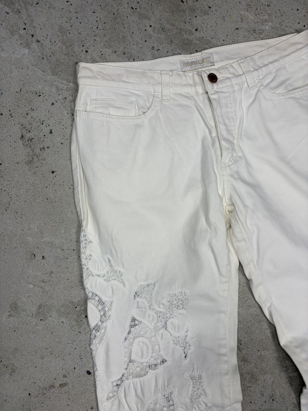 Roberto Cavalli Vintage 2000s Roberto Cavalli White Lace Embroidery Pants Size 30" / US 8 / IT 44 - 5 Thumbnail