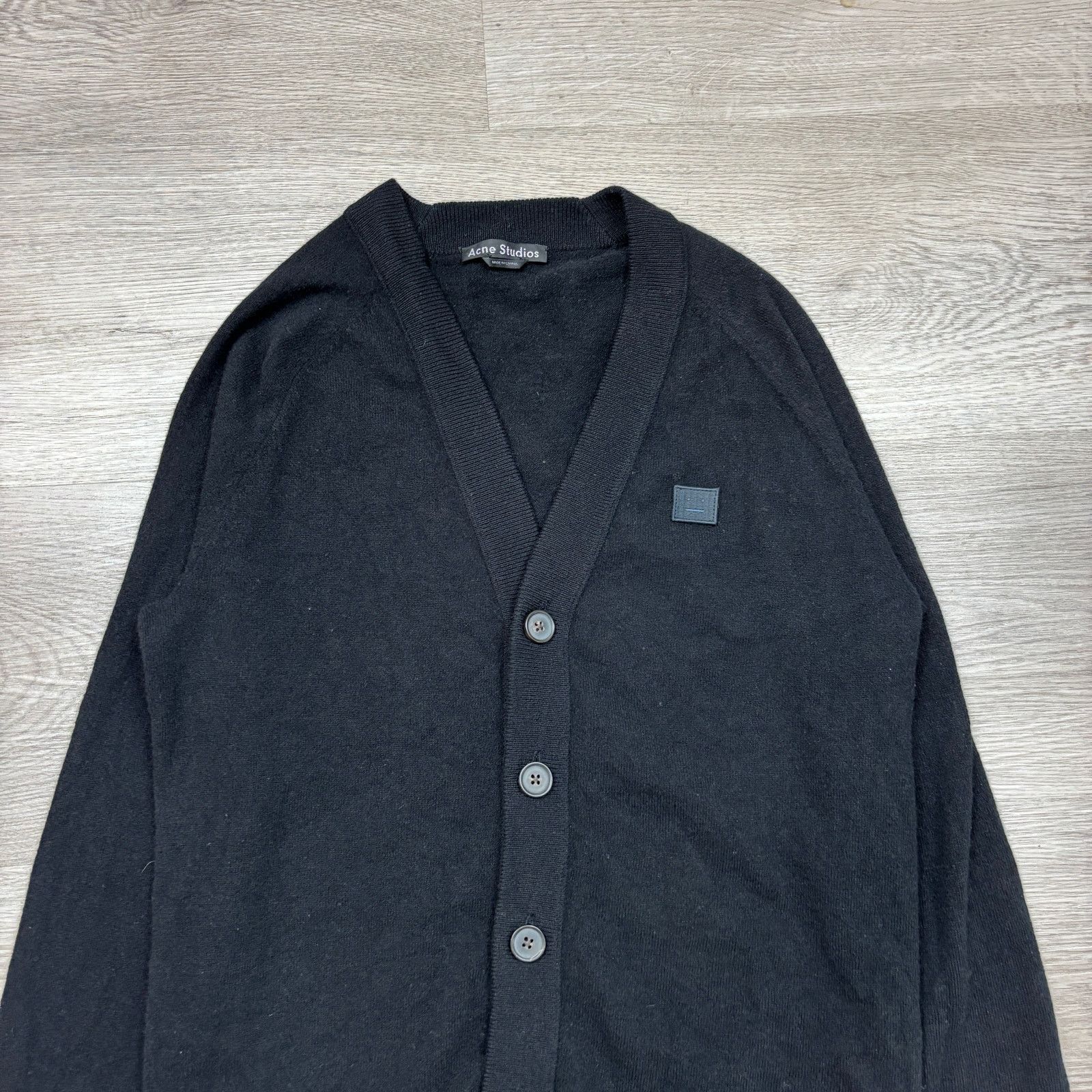 Acne Studios Acne Studios Neve Face Raglan Wool Cardigan Sweater XS Size XS / US 0-2 / IT 36-38 - 2 Thumbnail